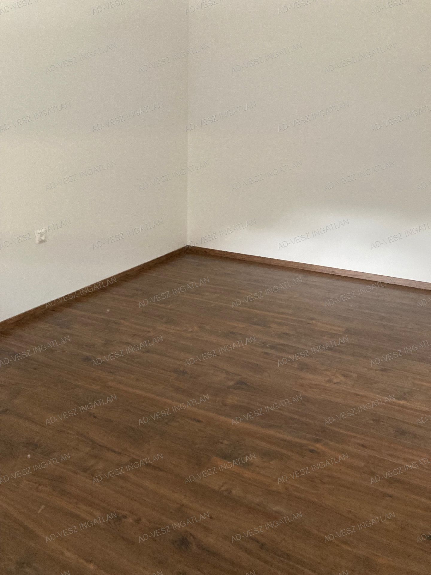 Újhartyán Lakás Eladó