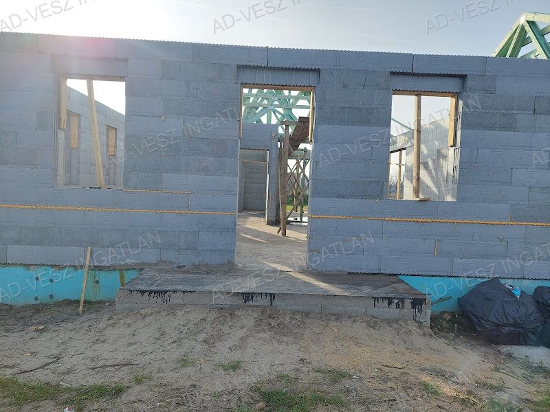 Dabas Eladó  Lakás  Dabas Eladó  Lakás Pest megye 