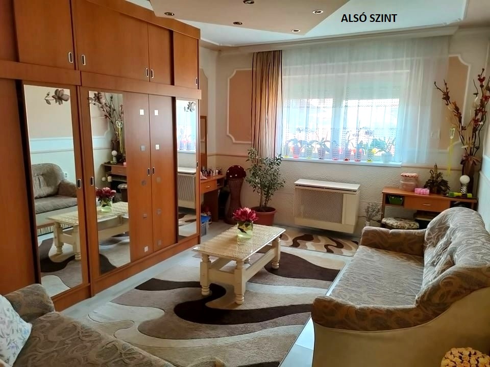 Debrecen Eladó  Családi ház  Debrecen Eladó  Családi ház Hajdú-Bihar megye 