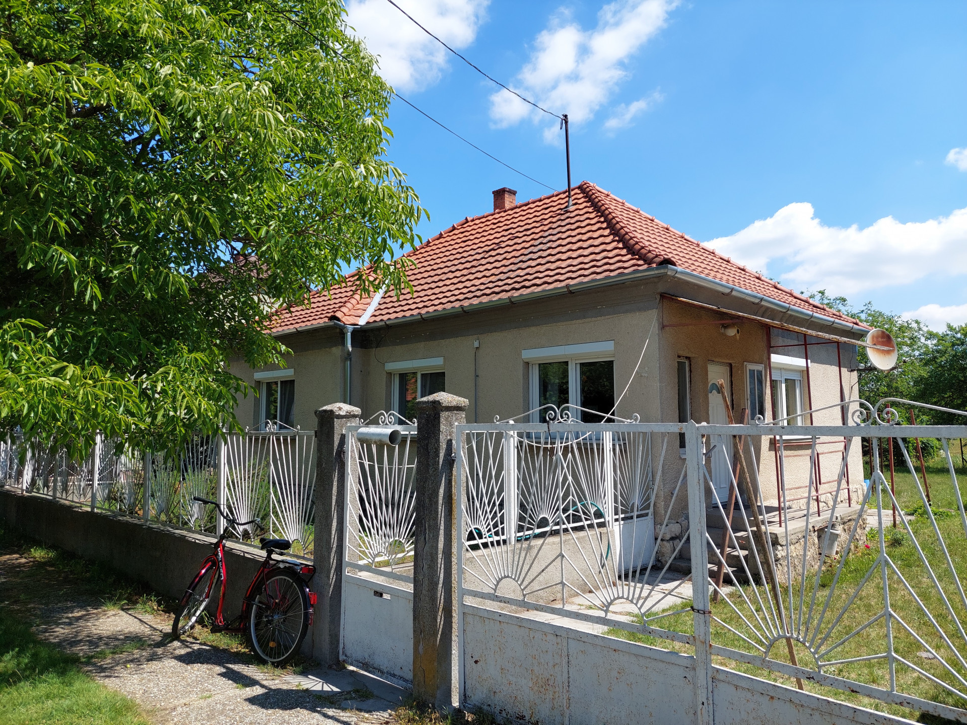 Dunaszeg Eladó  Családi ház  Dunaszeg Eladó  Családi ház Győr-Moson-Sopron megye 