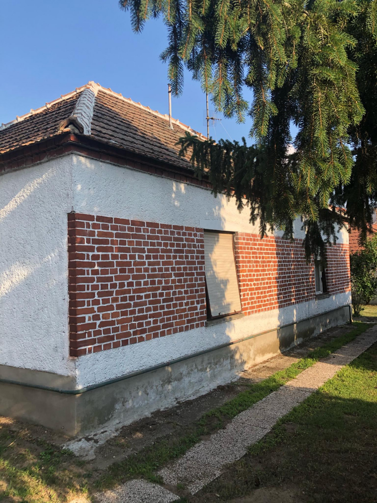 Gönyű Eladó  Családi ház  Gönyű Eladó  Családi ház  