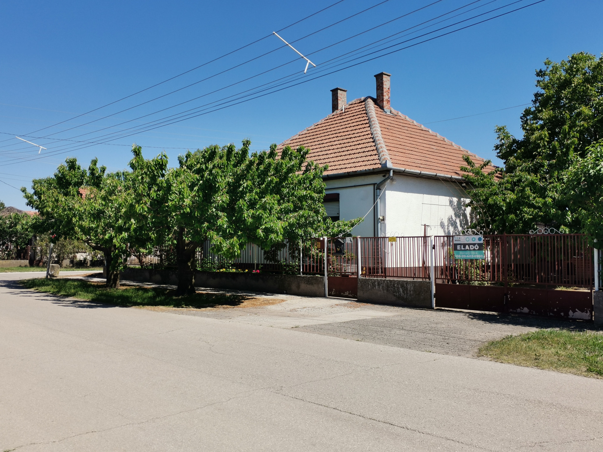 Kisszállás Eladó Családi ház