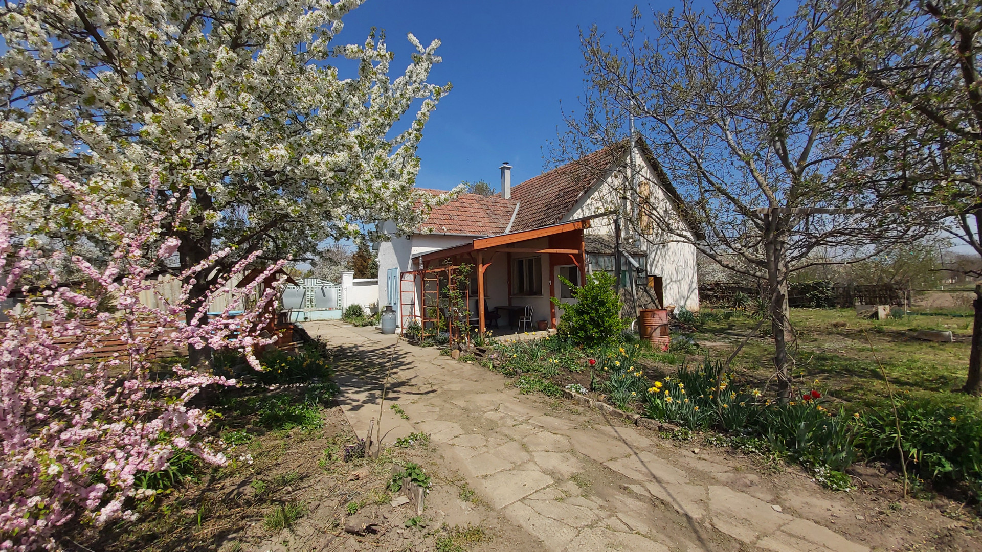 Tataháza Eladó  Családi ház  Tataháza Eladó  Családi ház Bács-Kiskun megye 