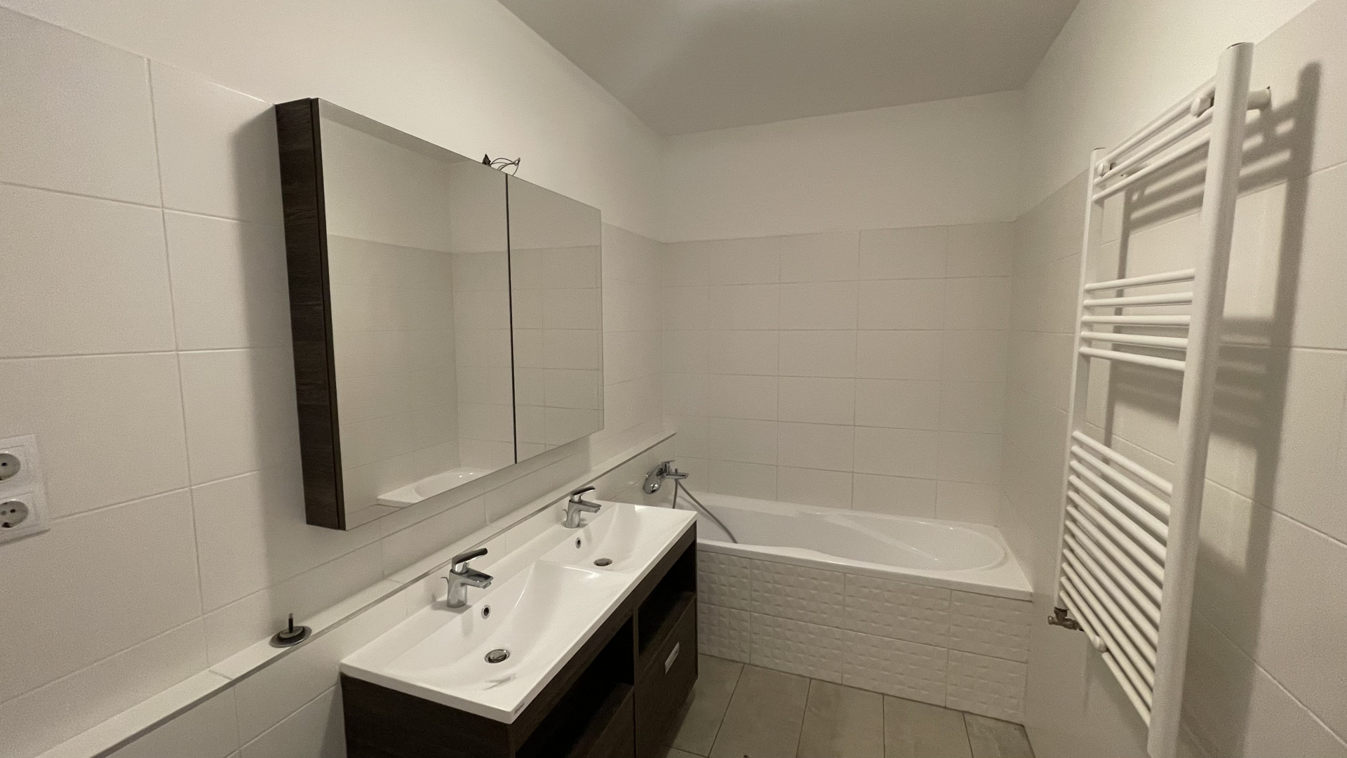 Győr Eladó  Lakás  Győr Eladó  Lakás Győr-Moson-Sopron megye 