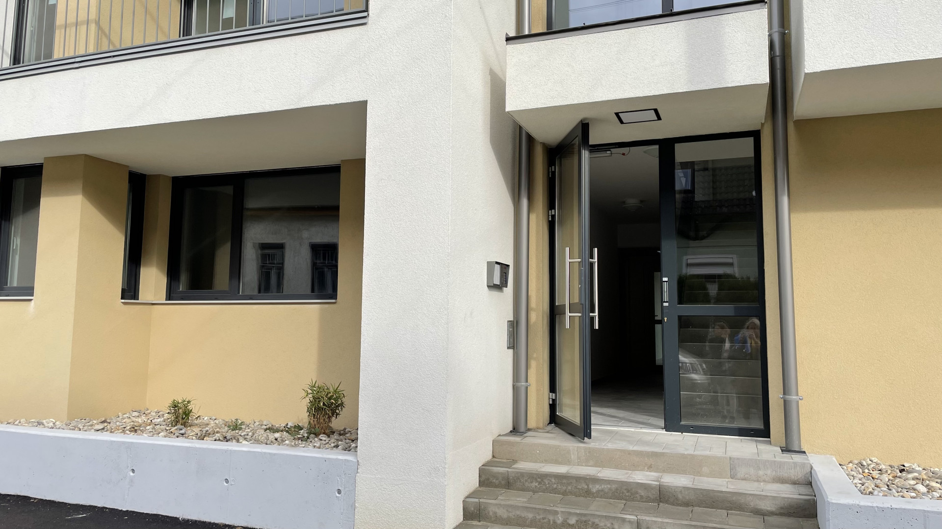 Győr Eladó  Lakás  Győr Eladó  Lakás Győr-Moson-Sopron megye 