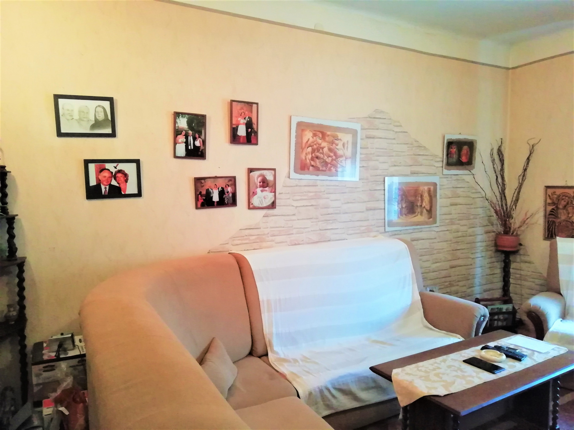 Budapest Eladó  Telek/földterület  Budapest Eladó  Telek/földterület  