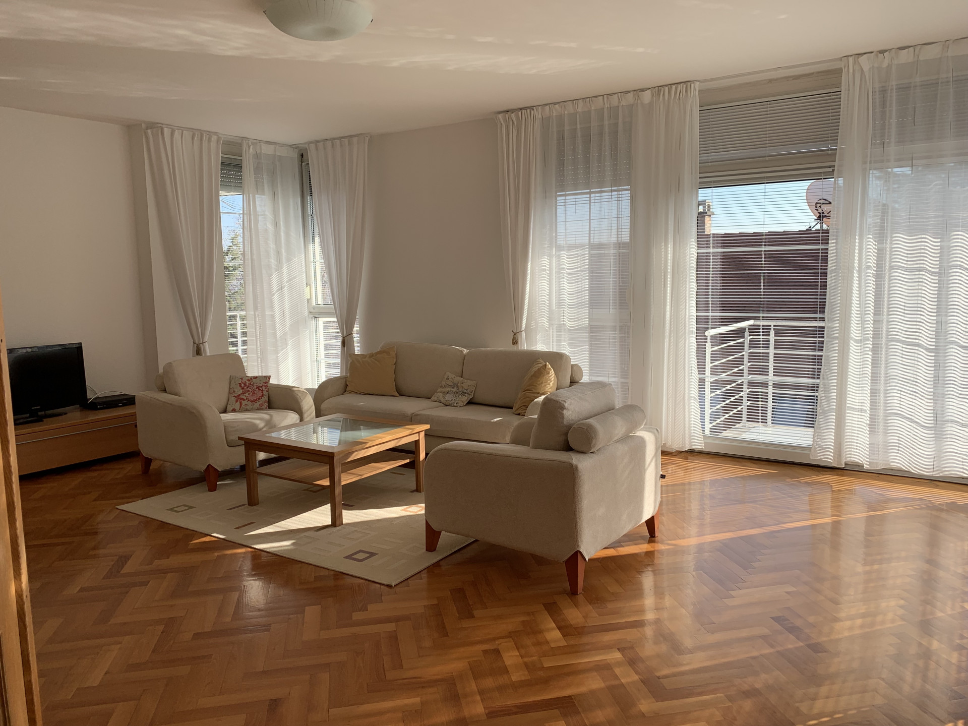 Budapest Kiadó  Lakás  Budapest Kiadó  Lakás  