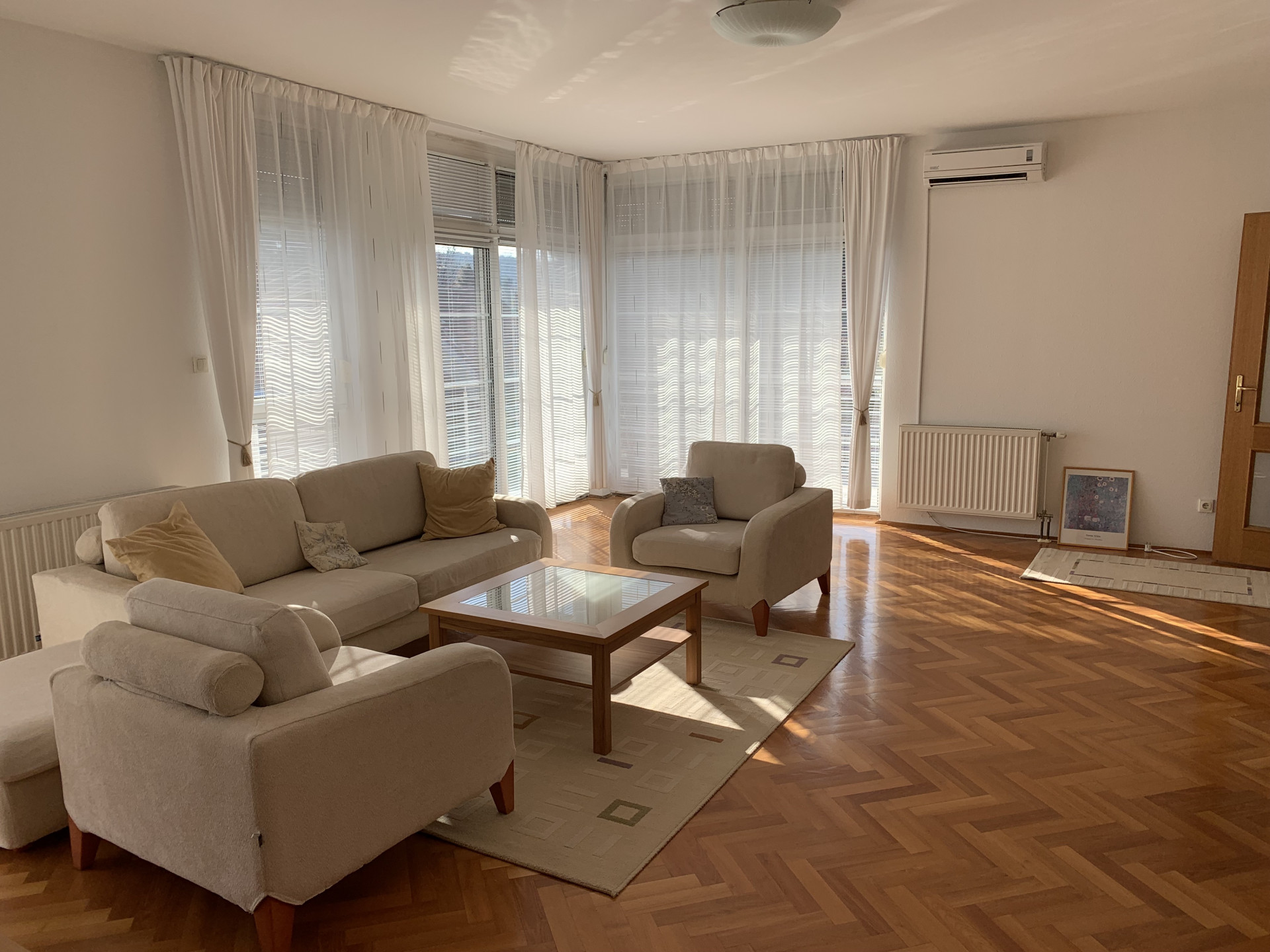 Budapest Kiadó  Lakás  Budapest Kiadó  Lakás  