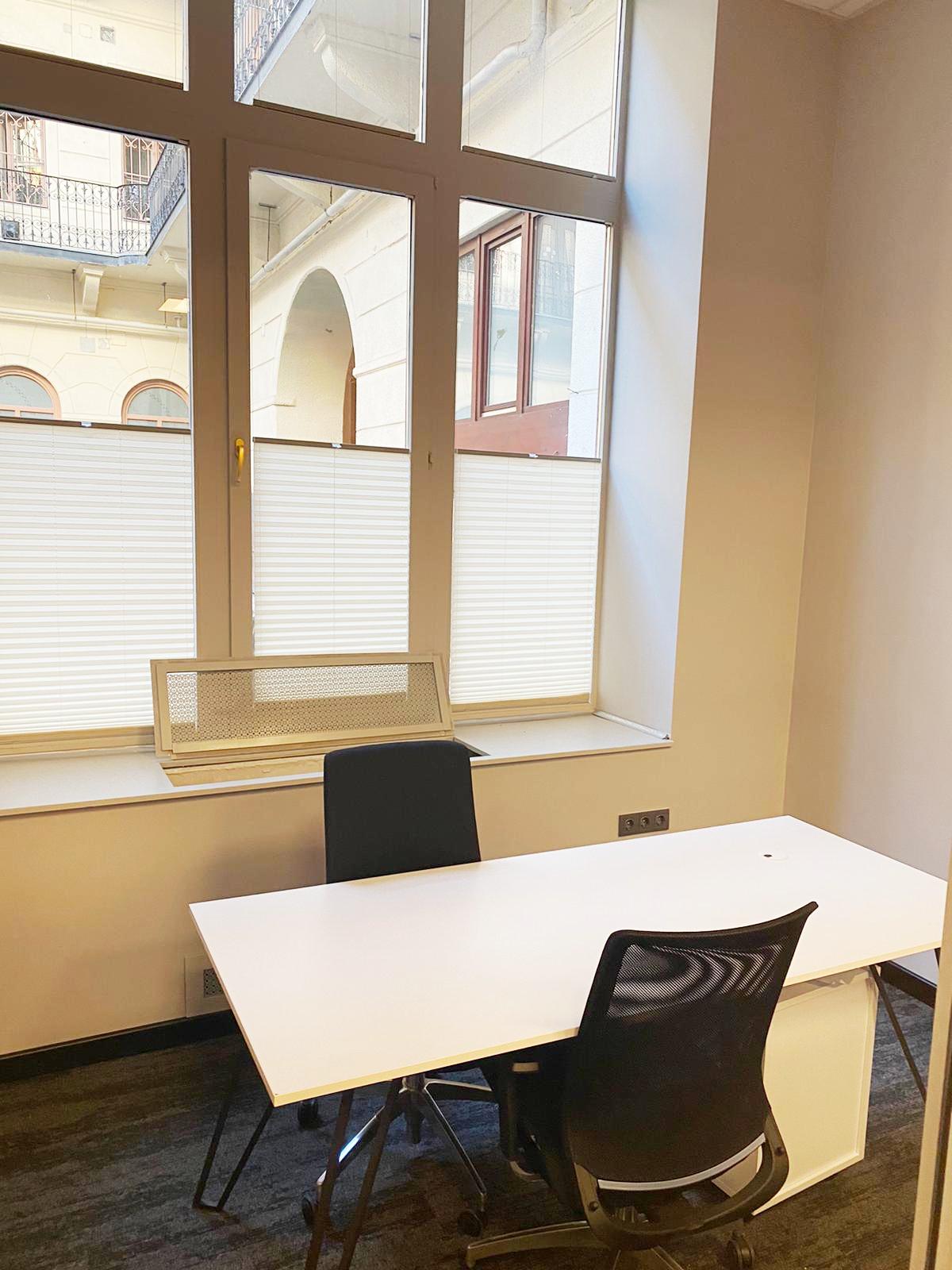 Budapest Kiadó Iroda/üzlethelység 