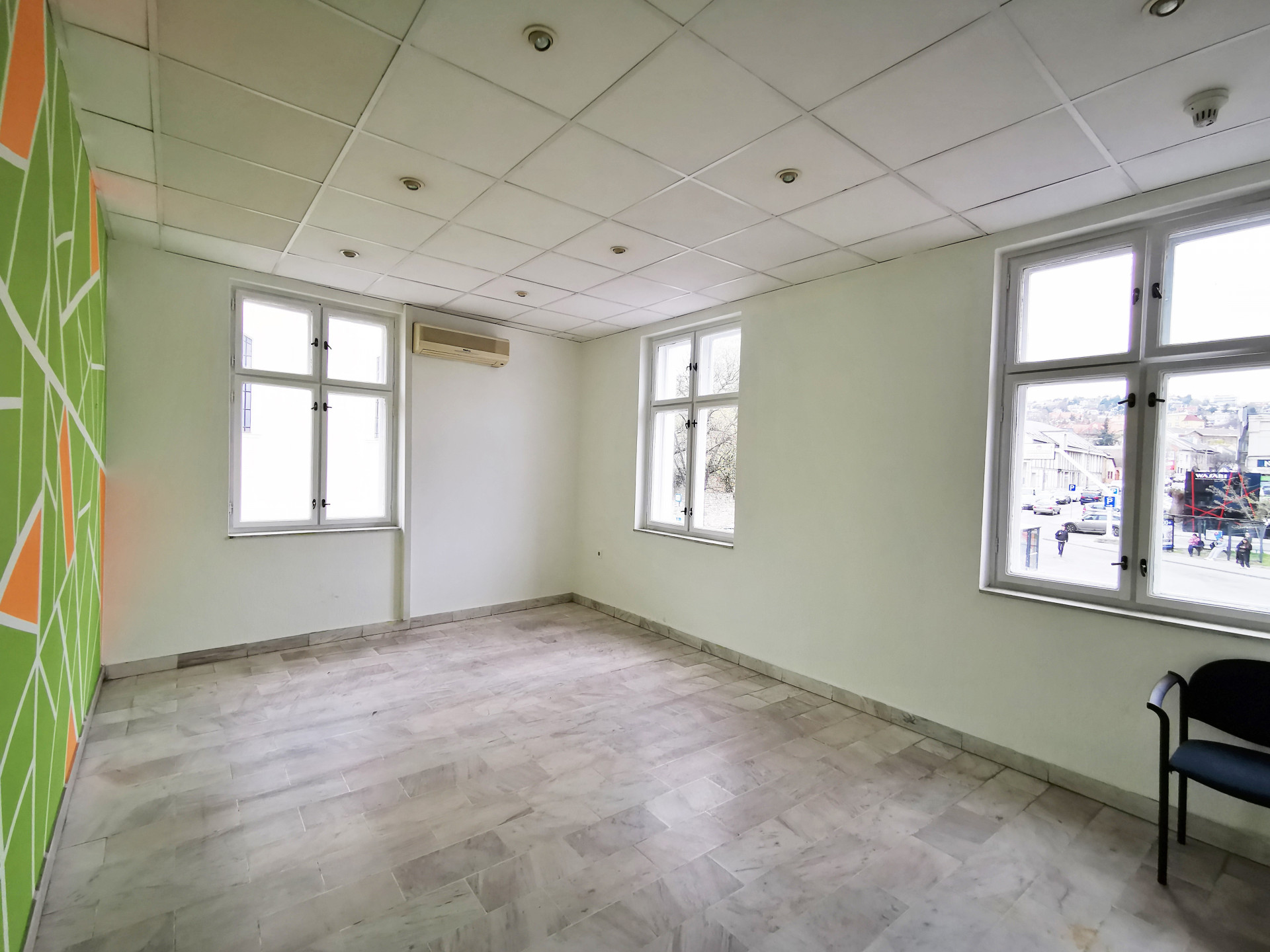 Budapest Kiadó Iroda/üzlethelység 