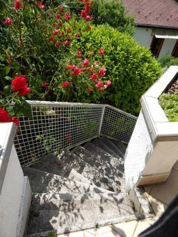 Budapest Eladó  Családi ház  Budapest Eladó  Családi ház  