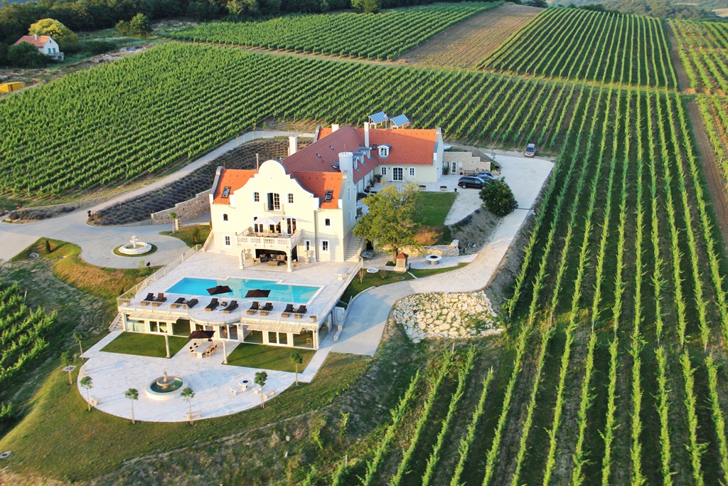 Monoszló Eladó  Családi ház  Monoszló Eladó  Családi ház Veszprém megye 