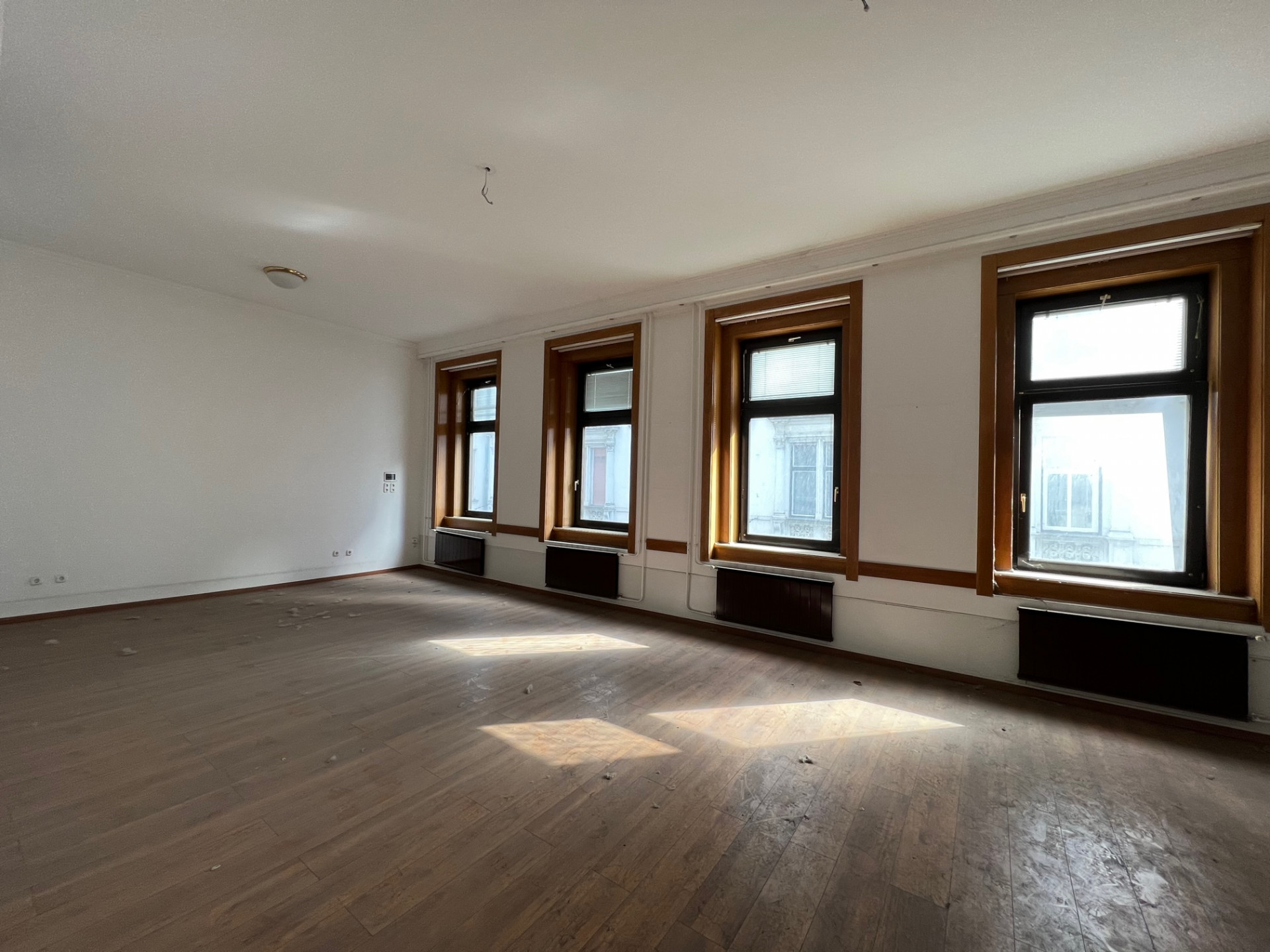 Budapest Eladó Iroda/üzlethelység 