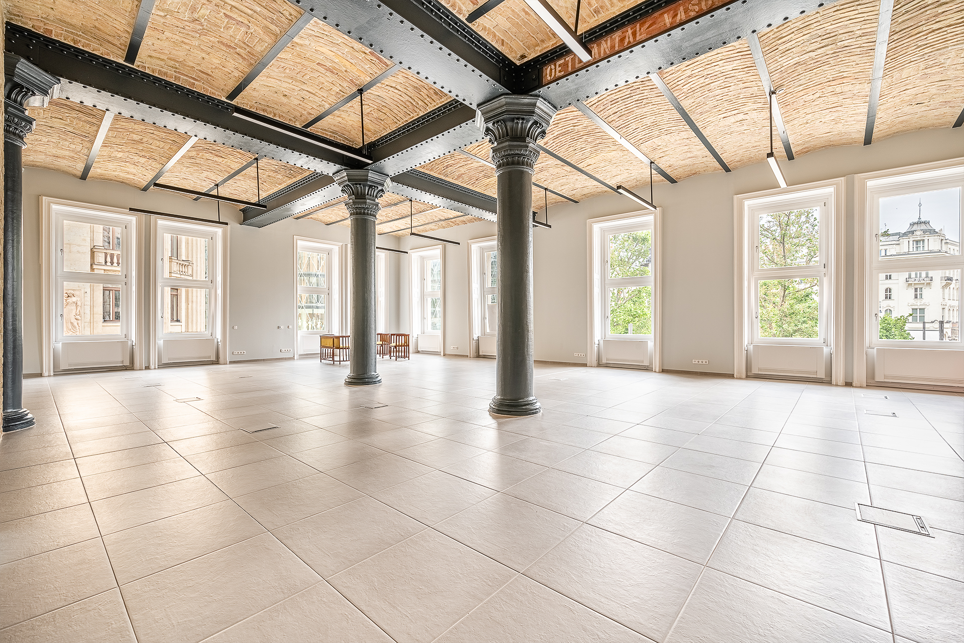 Budapest Eladó  Családi ház  Budapest Eladó  Családi ház  