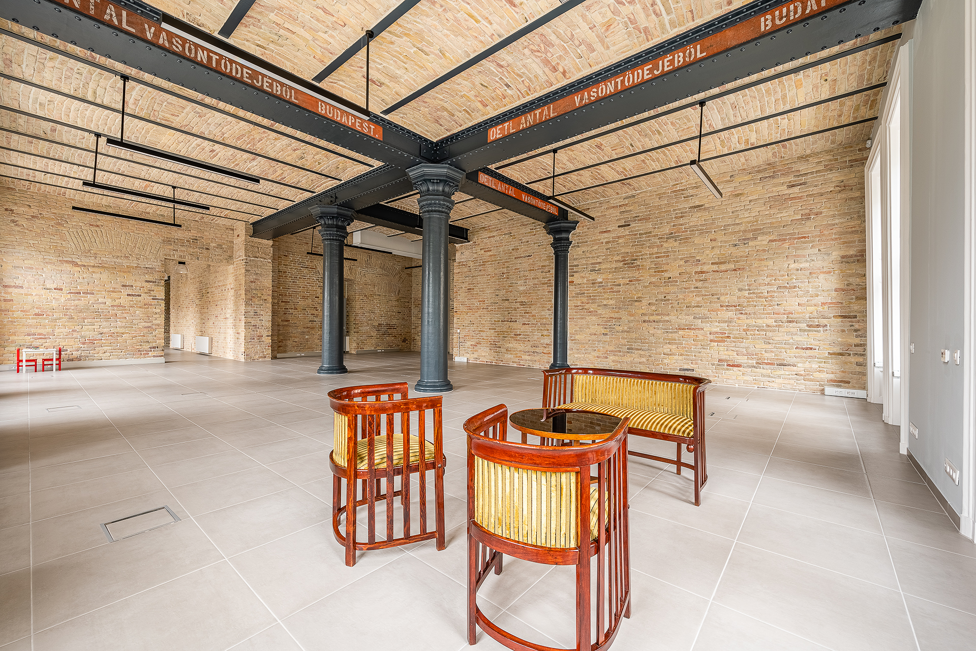 Budapest Eladó  Családi ház  Budapest Eladó  Családi ház  