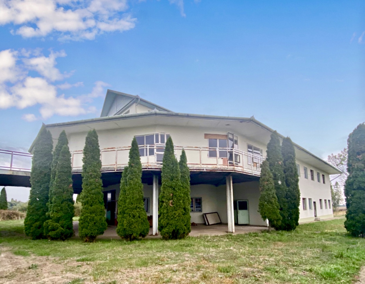 Budapest Eladó  Családi ház  Budapest Eladó  Családi ház  