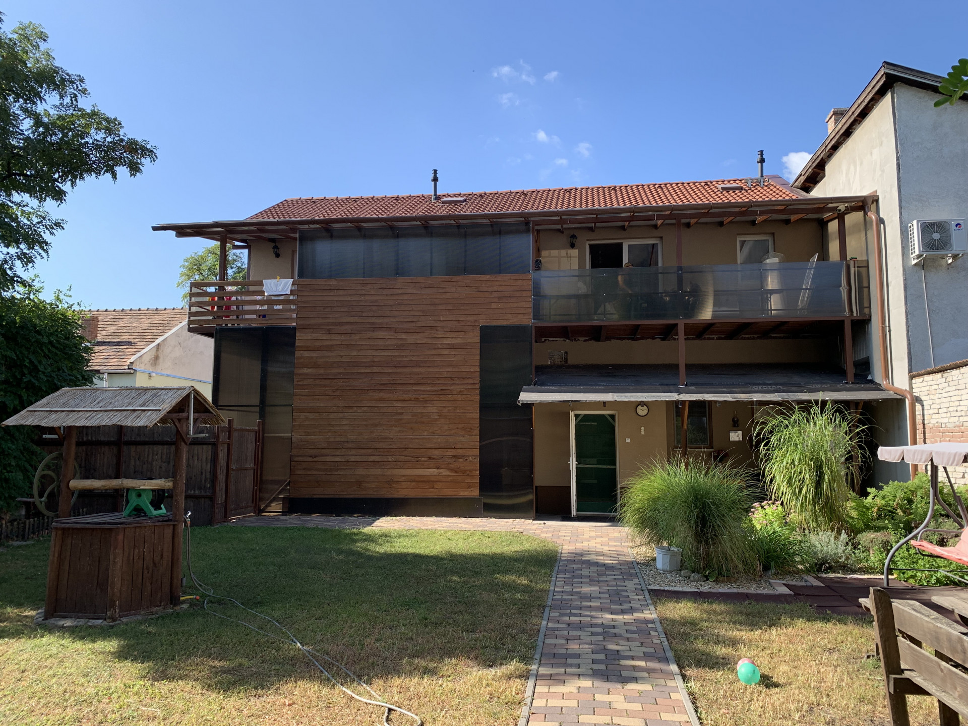 Budapest Eladó  Családi ház  Budapest Eladó  Családi ház  