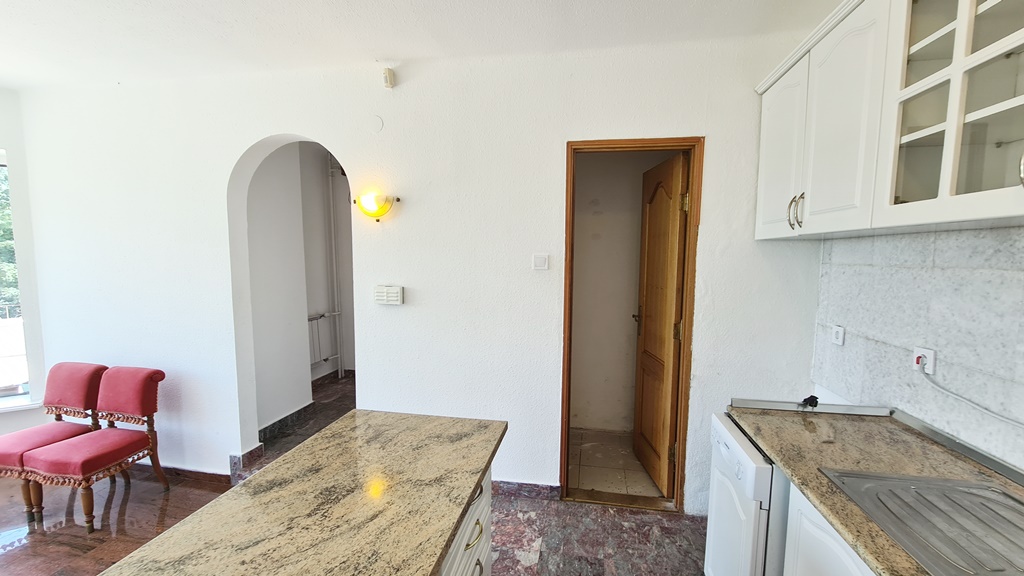 Budapest Eladó  Családi ház  Budapest Eladó  Családi ház  