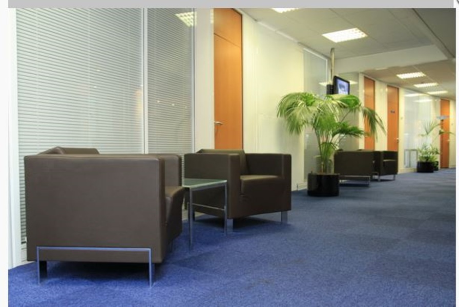 Budapest Kiadó Iroda/üzlethelység 