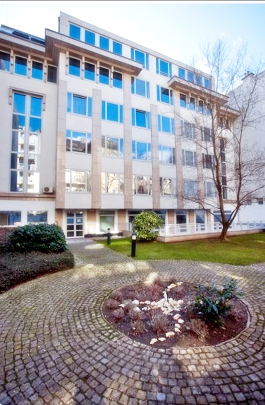 Budapest Kiadó Iroda/üzlethelység