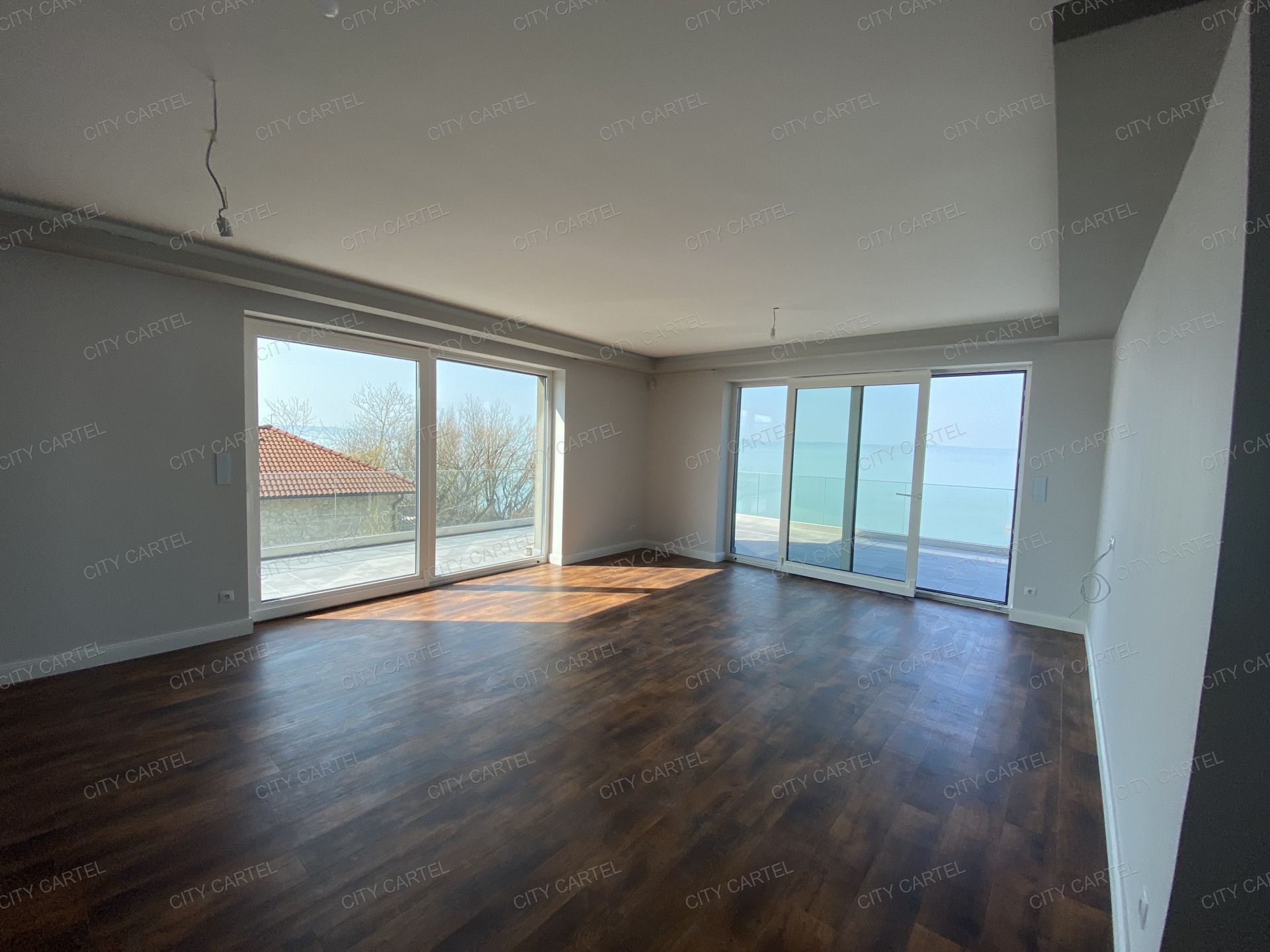 Zamárdi Eladó  Lakás  Zamárdi Eladó  Lakás Somogy megye 