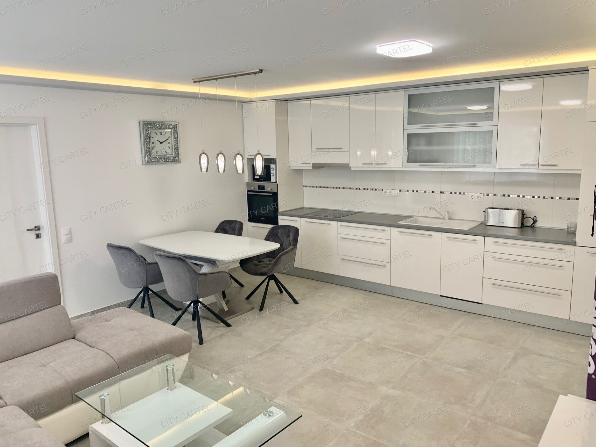 Zamárdi Eladó  Lakás  Zamárdi Eladó  Lakás Somogy megye 