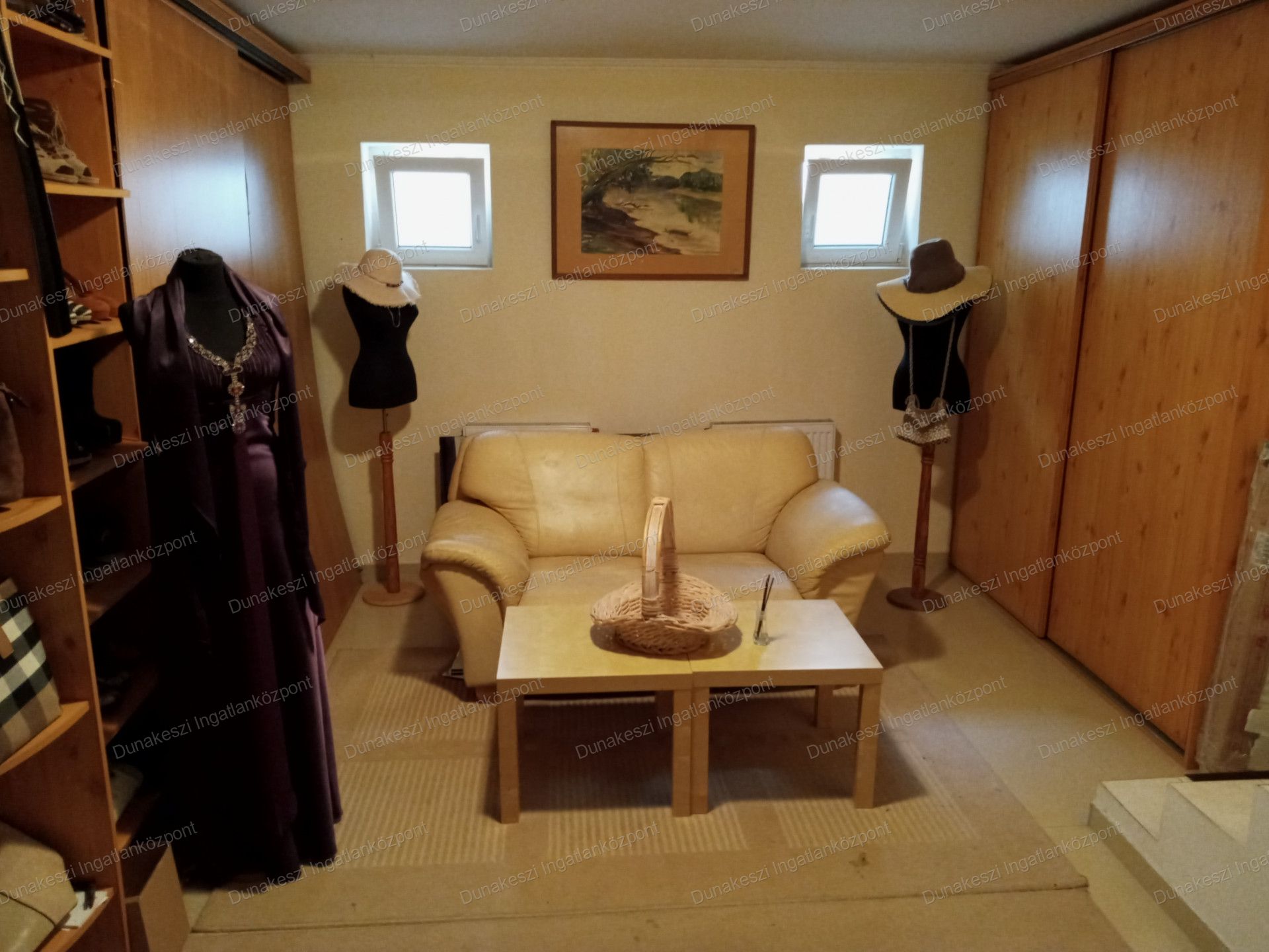 Budapest Eladó  Családi ház  Budapest Eladó  Családi ház  