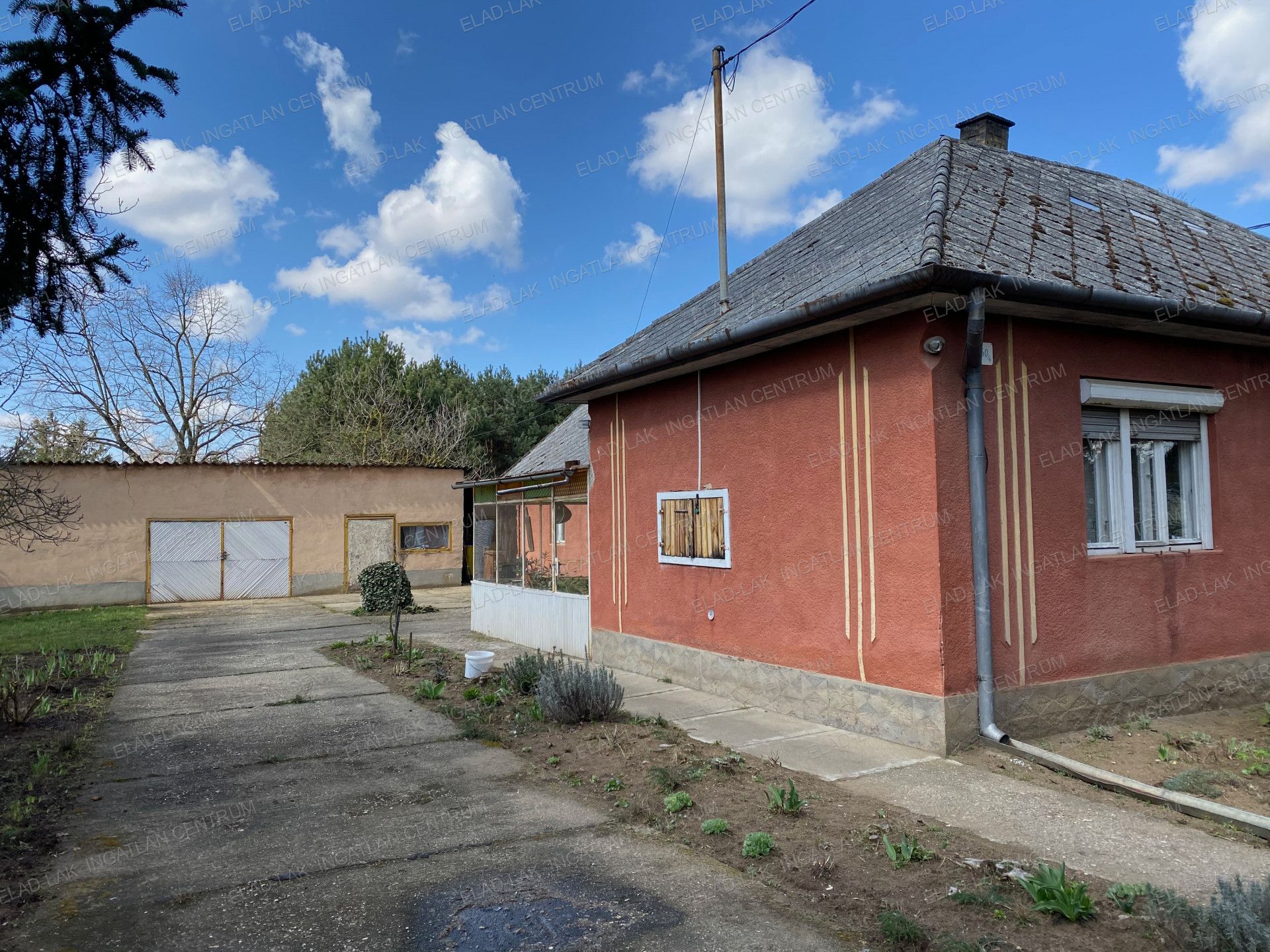 Nyíregyháza Eladó  Családi ház  Nyíregyháza Eladó  Családi ház Szabolcs-Szatmár-Bereg megye 