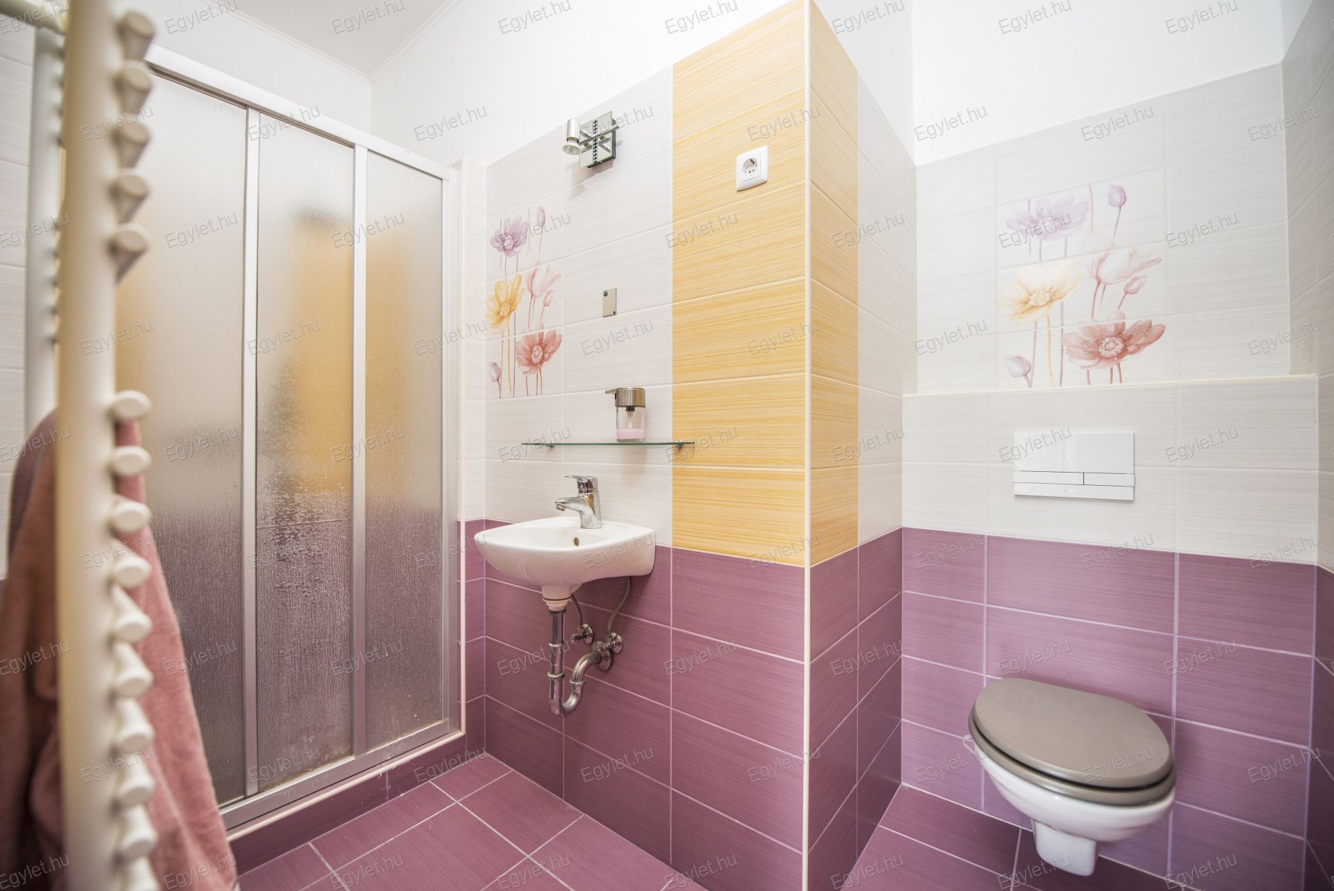 Nagykovácsi Eladó  Lakás  Nagykovácsi Eladó  Lakás Pest megye 