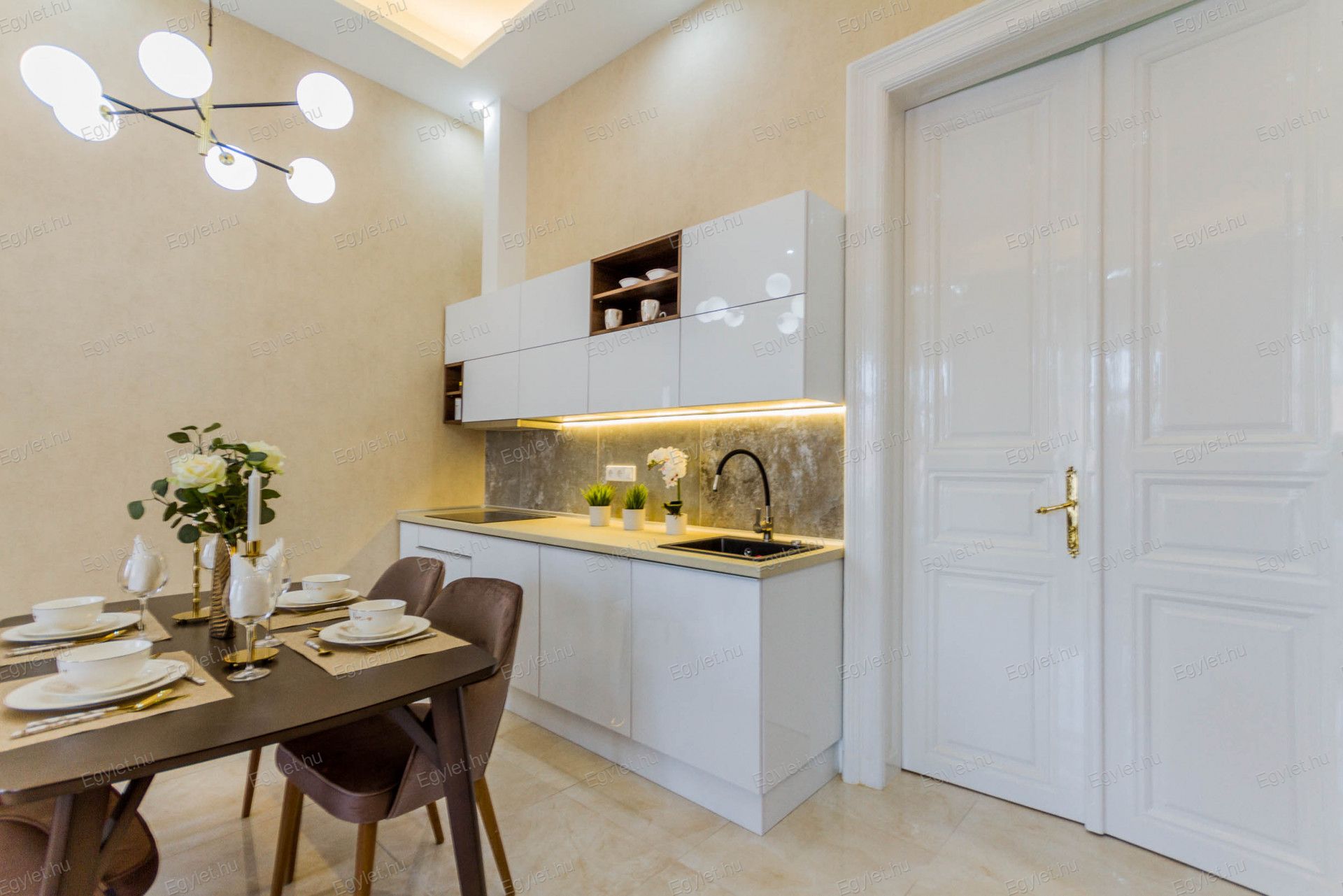 Budapest Eladó  Lakás  Budapest Eladó  Lakás  