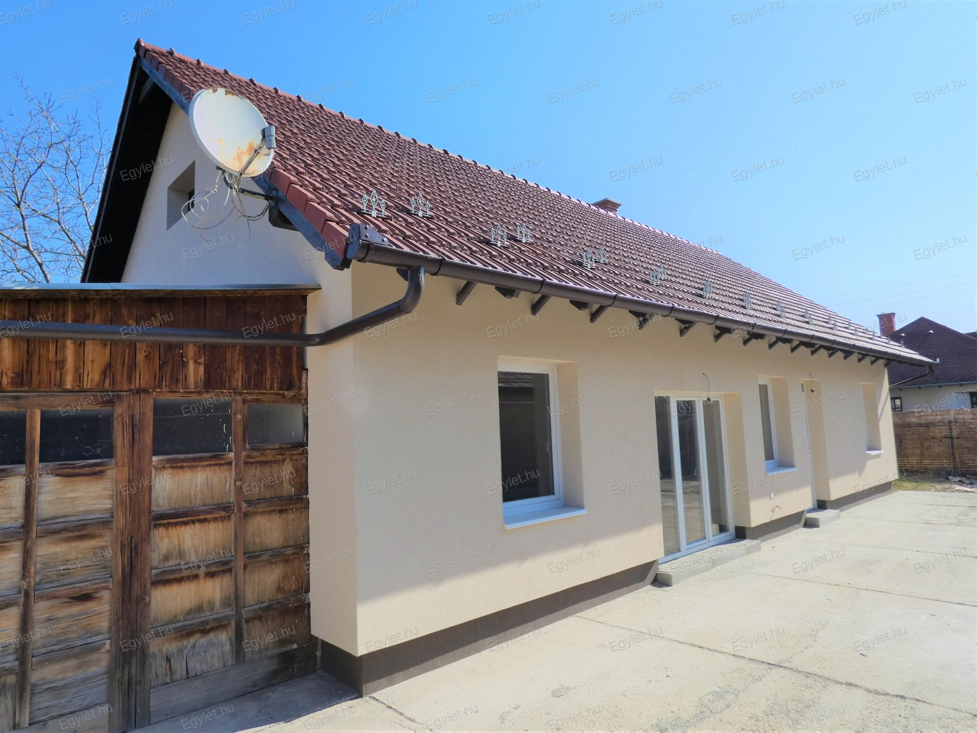 Budapest Eladó  Családi ház  Budapest Eladó  Családi ház  