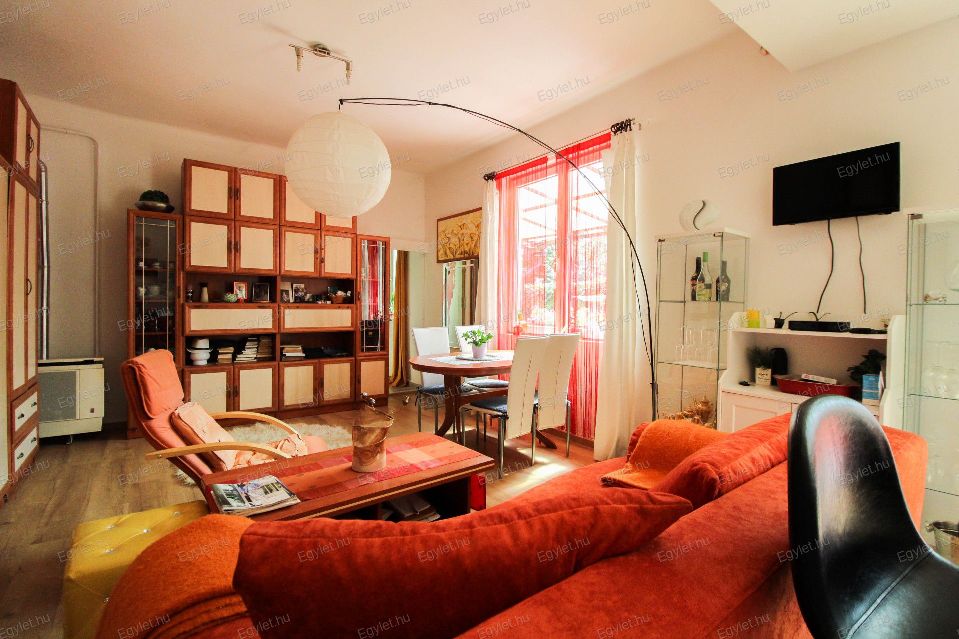 Budapest Eladó  Családi ház  Budapest Eladó  Családi ház  