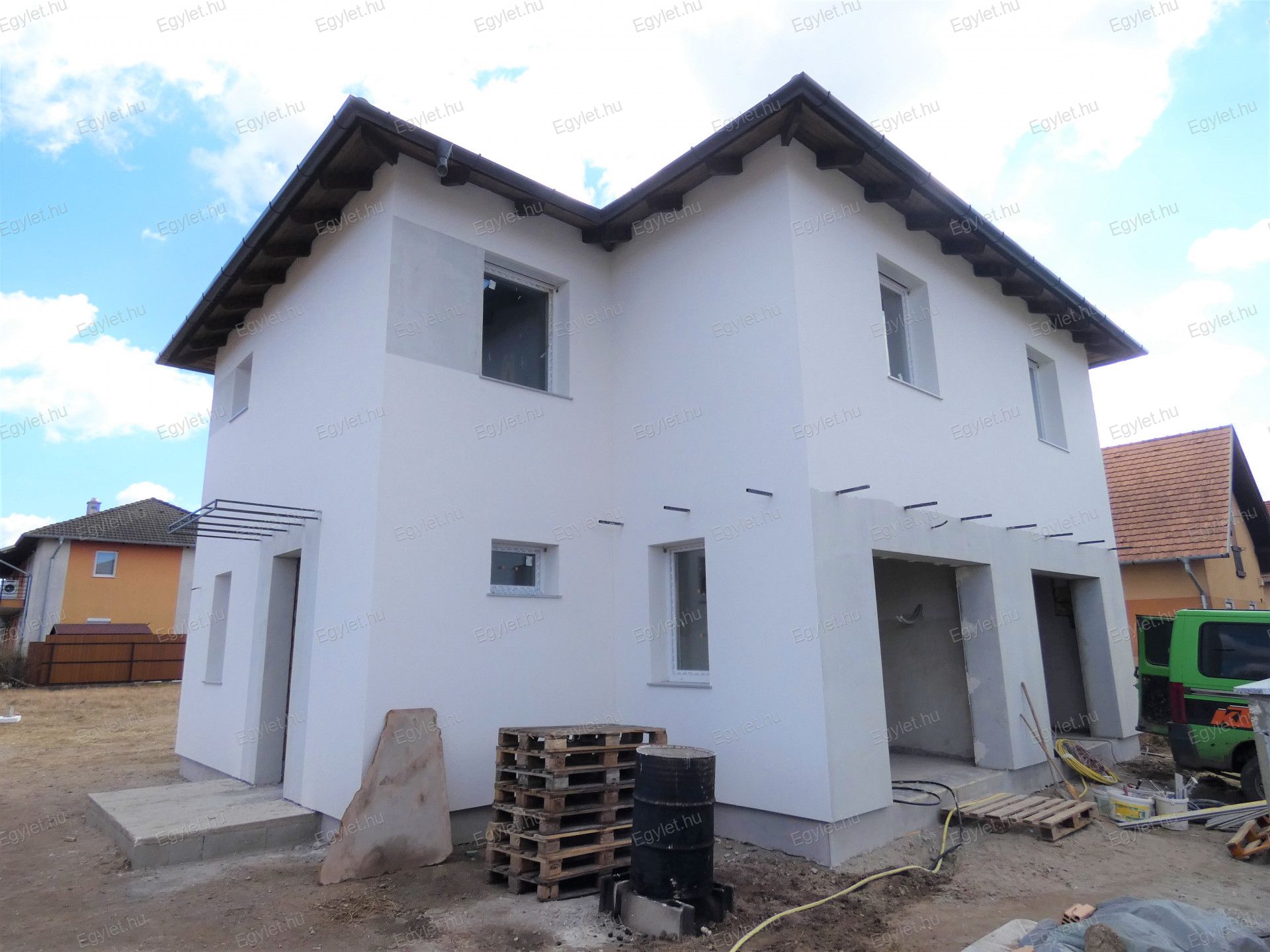 Budapest Eladó  Családi ház  Budapest Eladó  Családi ház  