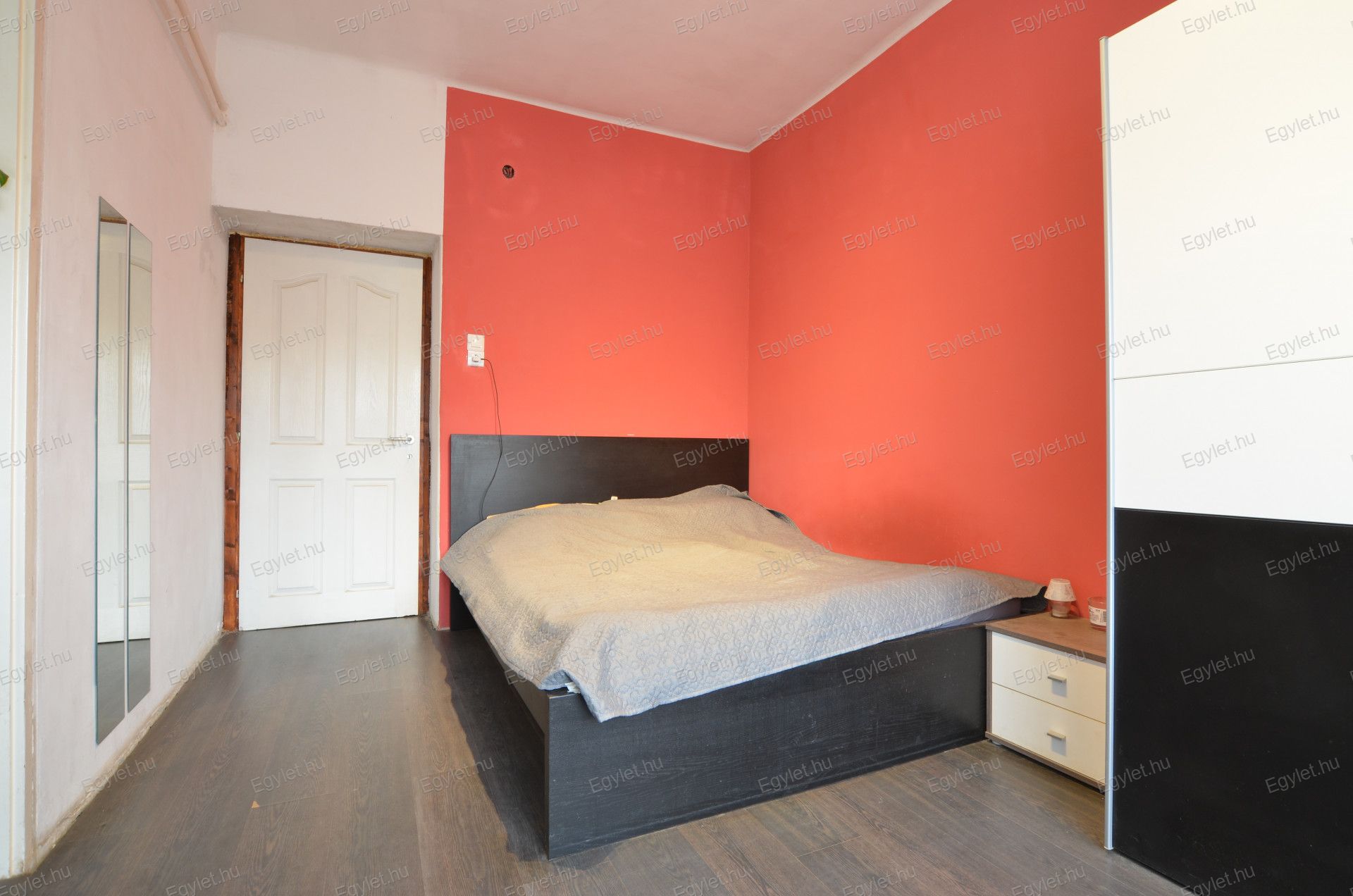 Budapest Eladó  Családi ház  Budapest Eladó  Családi ház  