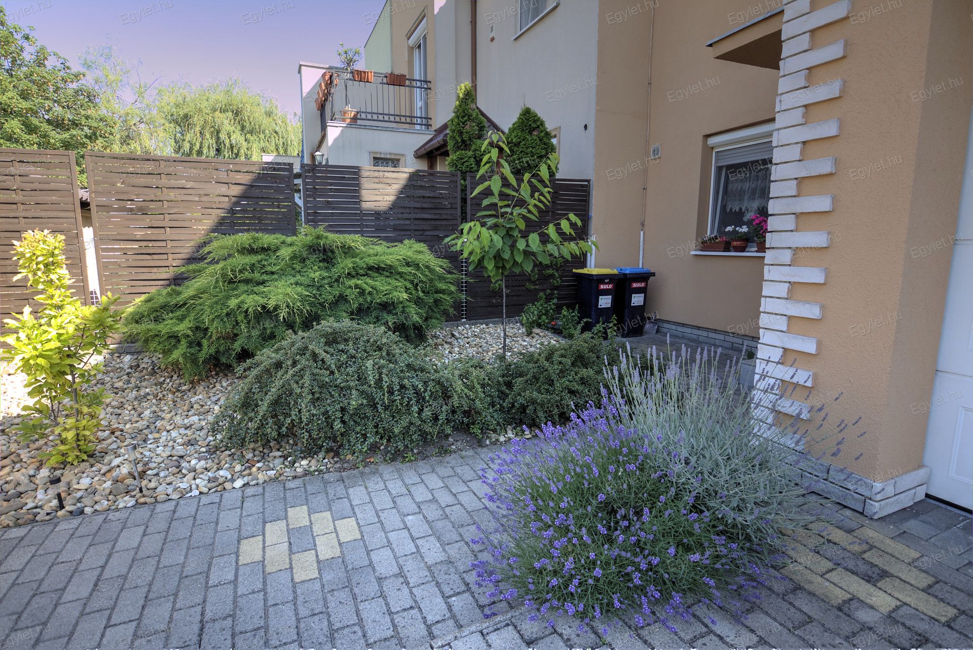 Budapest Eladó  Családi ház  Budapest Eladó  Családi ház  