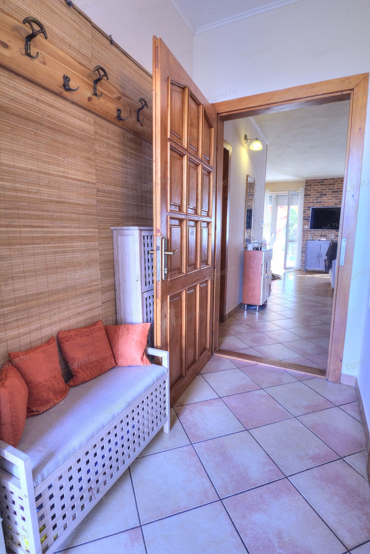 Budapest Eladó  Családi ház  Budapest Eladó  Családi ház  