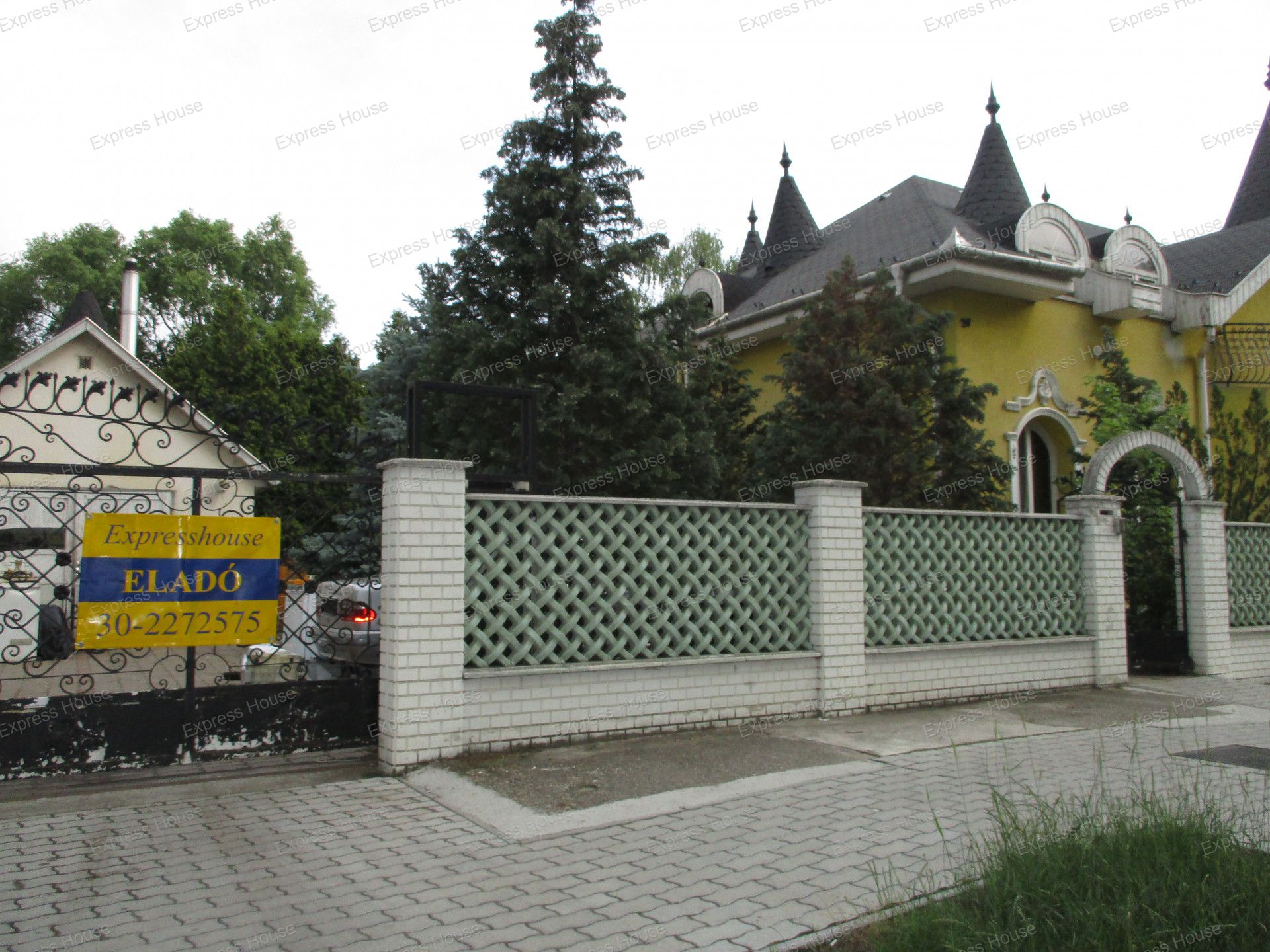Tatabánya Eladó  Családi ház  Tatabánya Eladó  Családi ház Komárom-Esztergom megye 