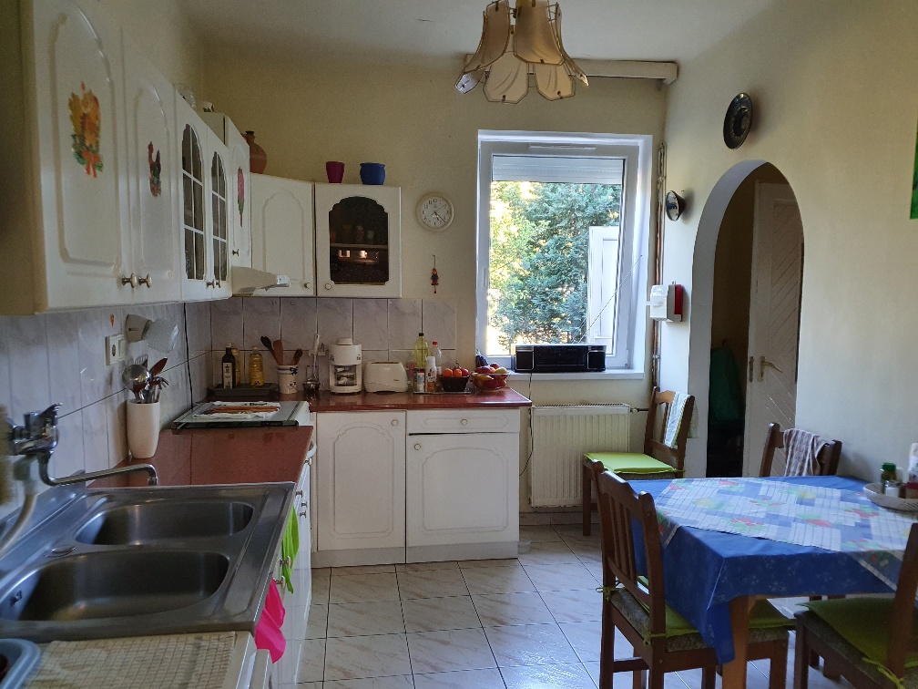 Budapest Eladó  Családi ház  Budapest Eladó  Családi ház  