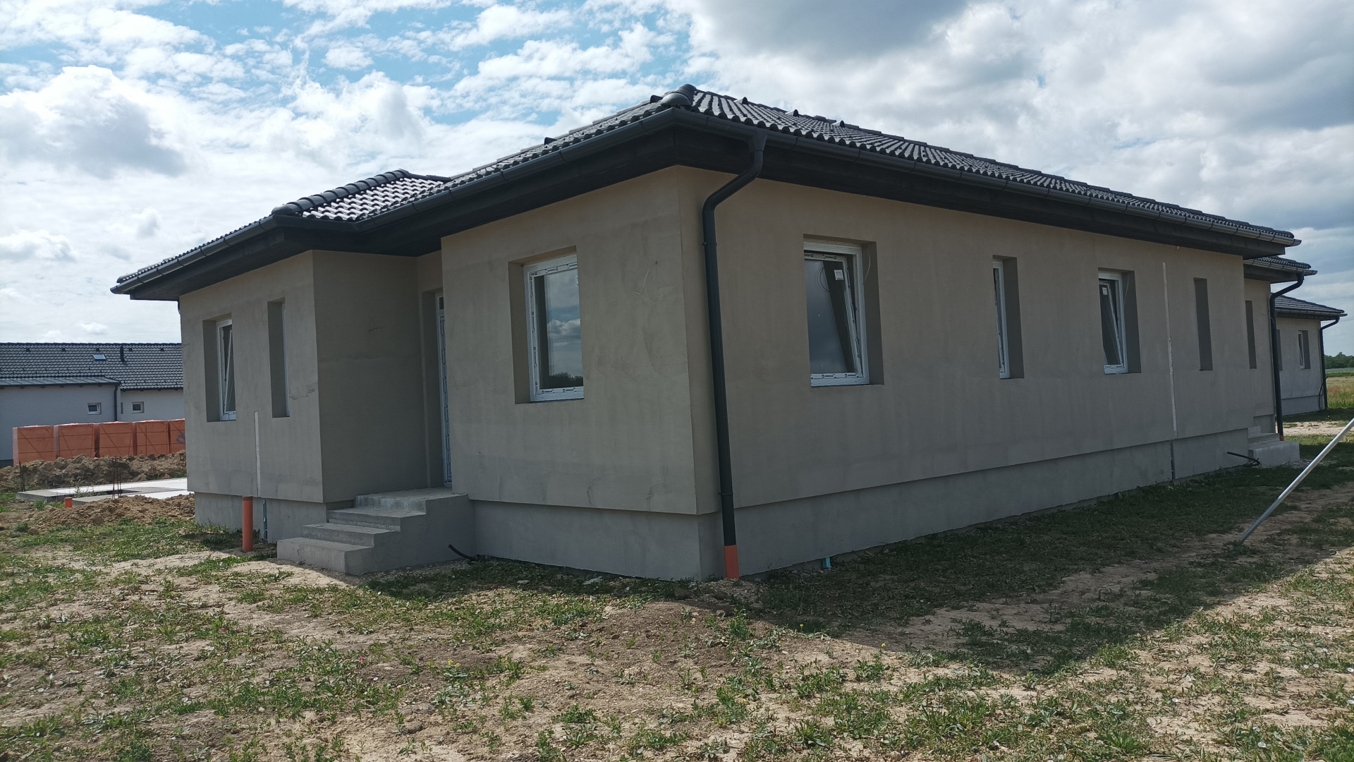 Levél Eladó  Családi ház  Levél Eladó  Családi ház Győr-Moson-Sopron megye 