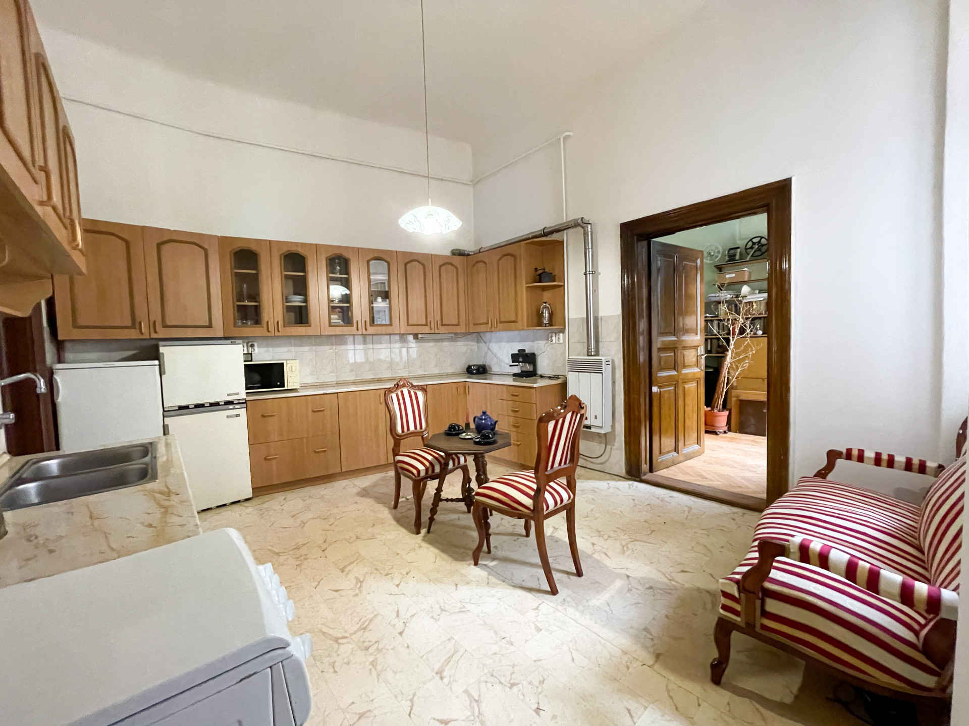 Budapest Eladó  Lakás  Budapest Eladó  Lakás  