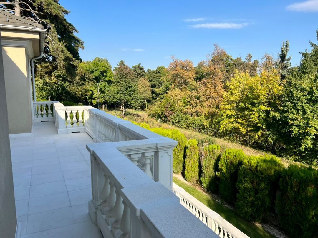 Budapest Eladó  Családi ház  Budapest Eladó  Családi ház  