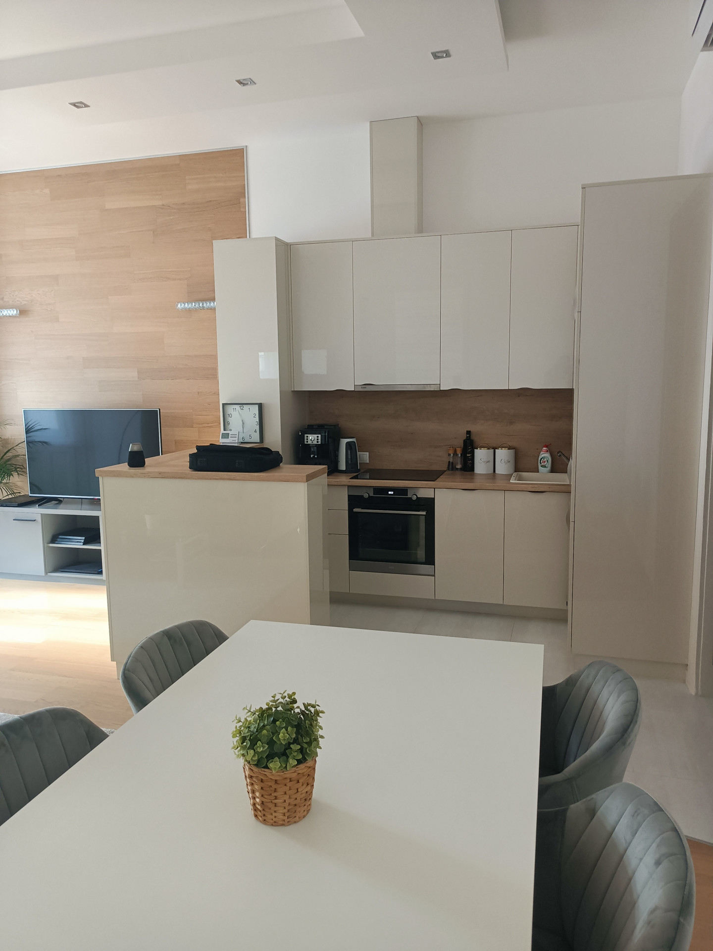 Budapest Eladó  Lakás  Budapest Eladó  Lakás  