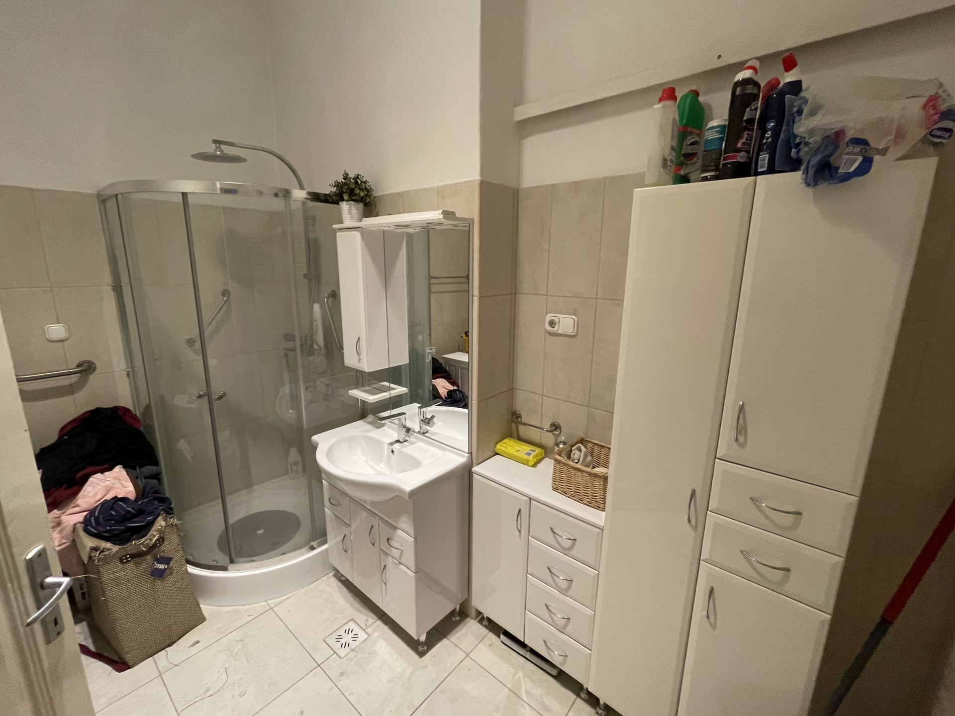 Budapest Eladó  Lakás  Budapest Eladó  Lakás  