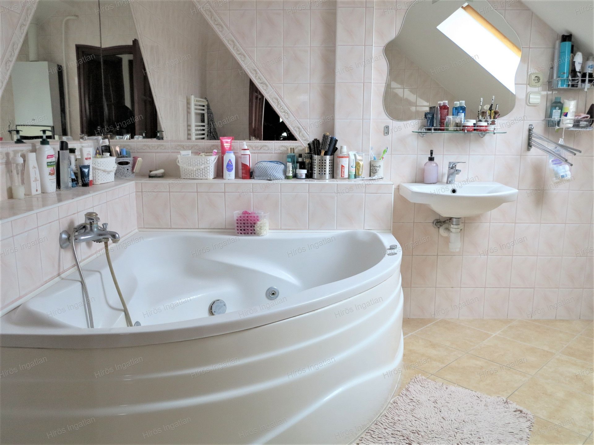 Nagykőrös Eladó  Lakás  Nagykőrös Eladó  Lakás Pest megye 