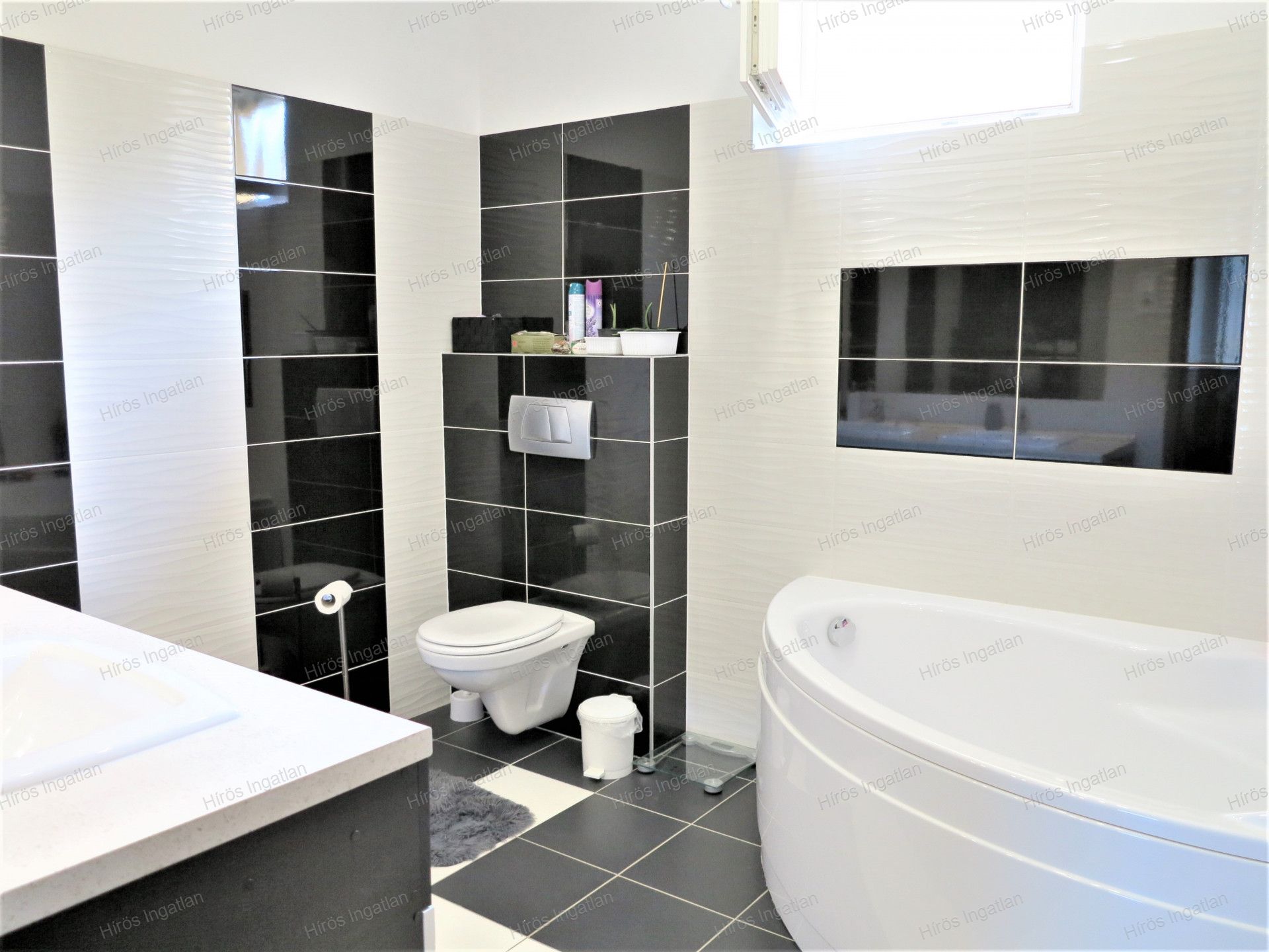 Kecskemét Eladó  Családi ház  Kecskemét Eladó  Családi ház Bács-Kiskun megye 