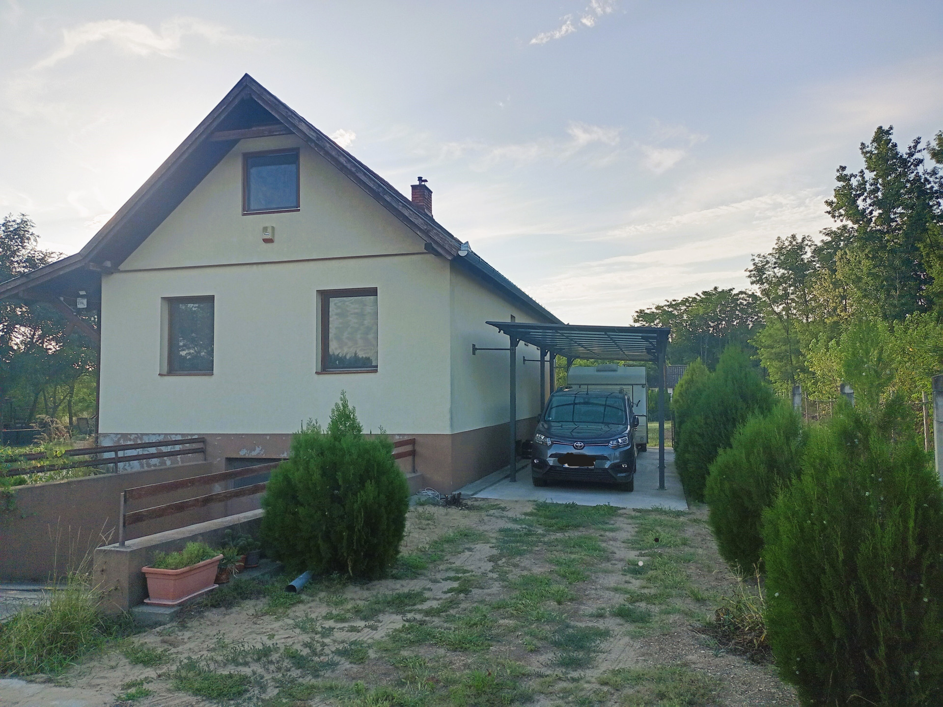 Kecskemét Eladó  Családi ház  Kecskemét Eladó  Családi ház Bács-Kiskun megye 