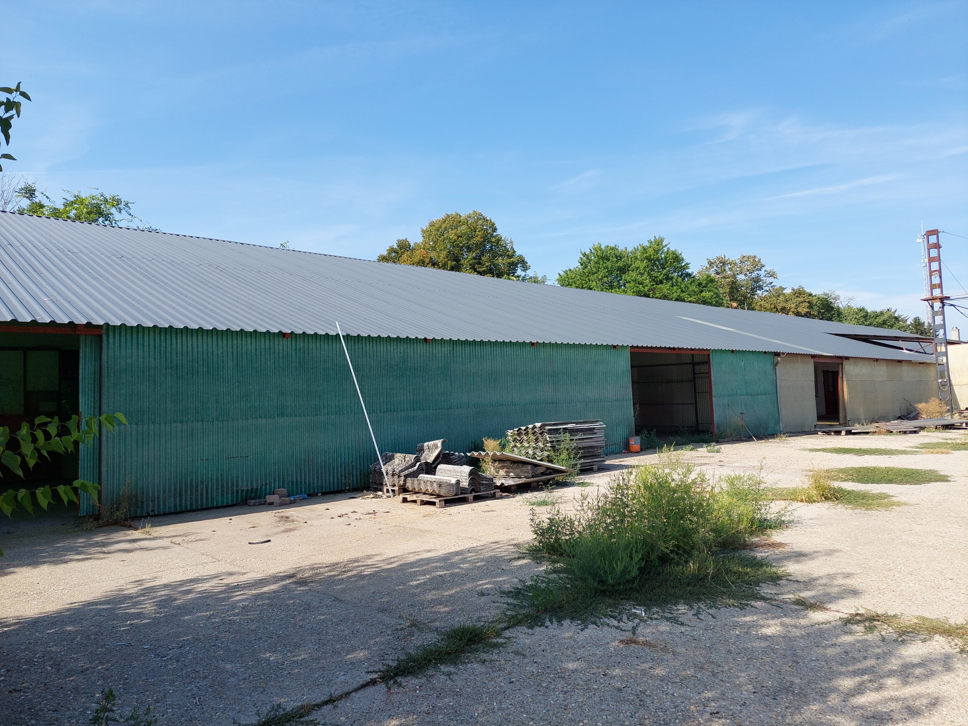 Kocsér Eladó Ipari ingatlan 