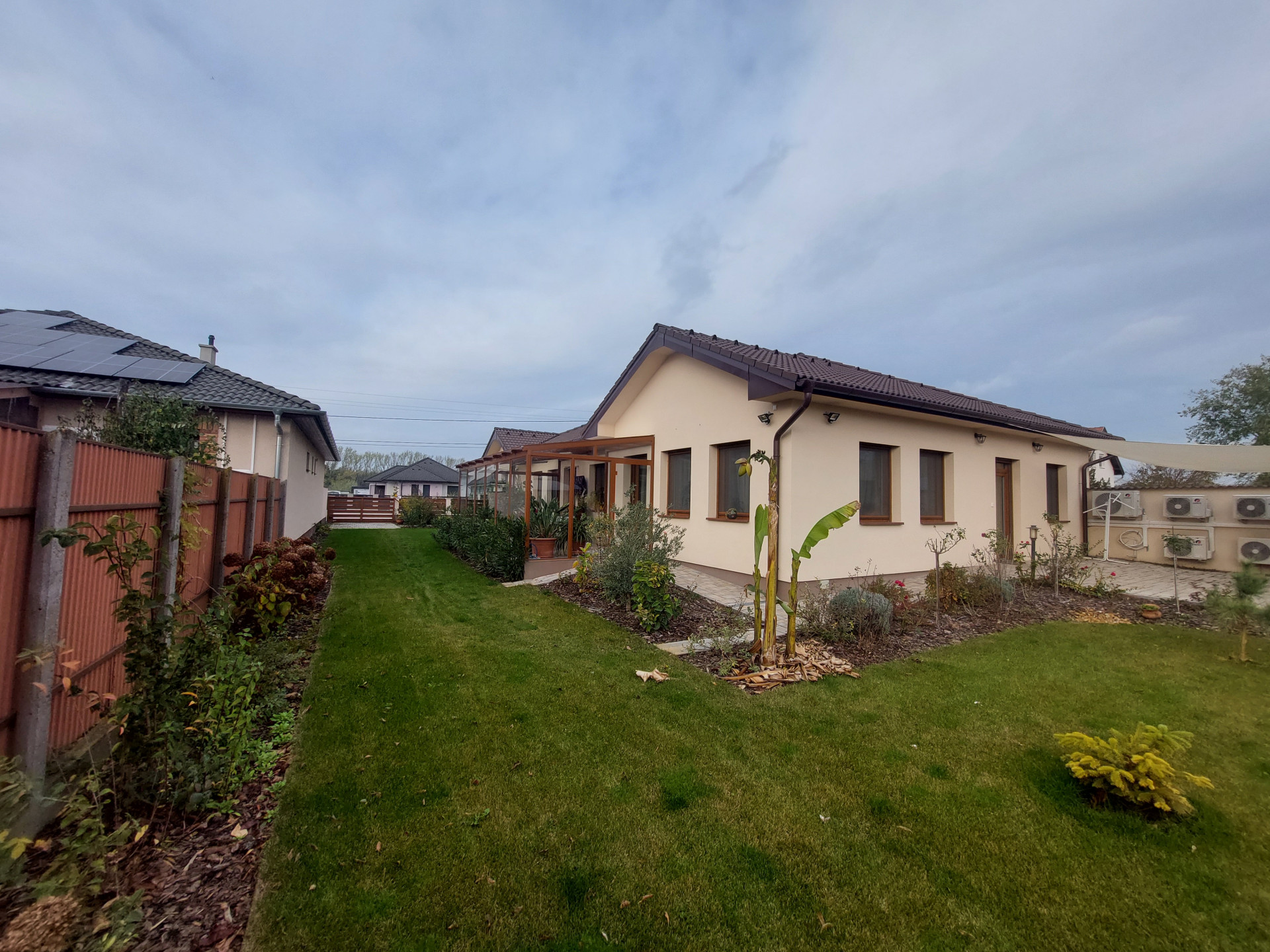 Kecskemét Eladó  Családi ház  Kecskemét Eladó  Családi ház Bács-Kiskun megye 