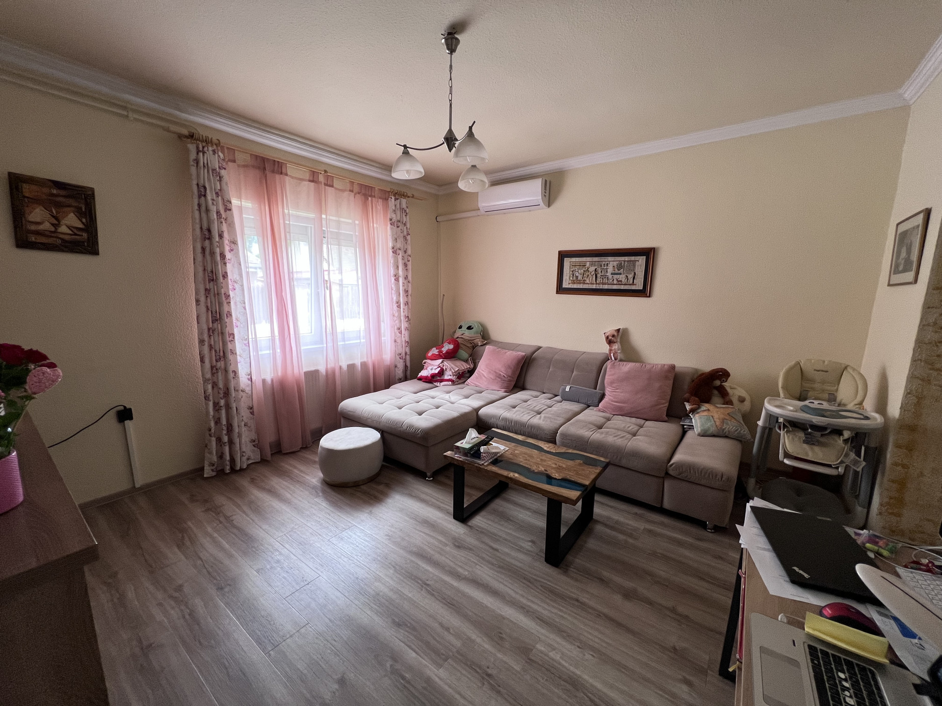 Budapest Eladó  Családi ház  Budapest Eladó  Családi ház  