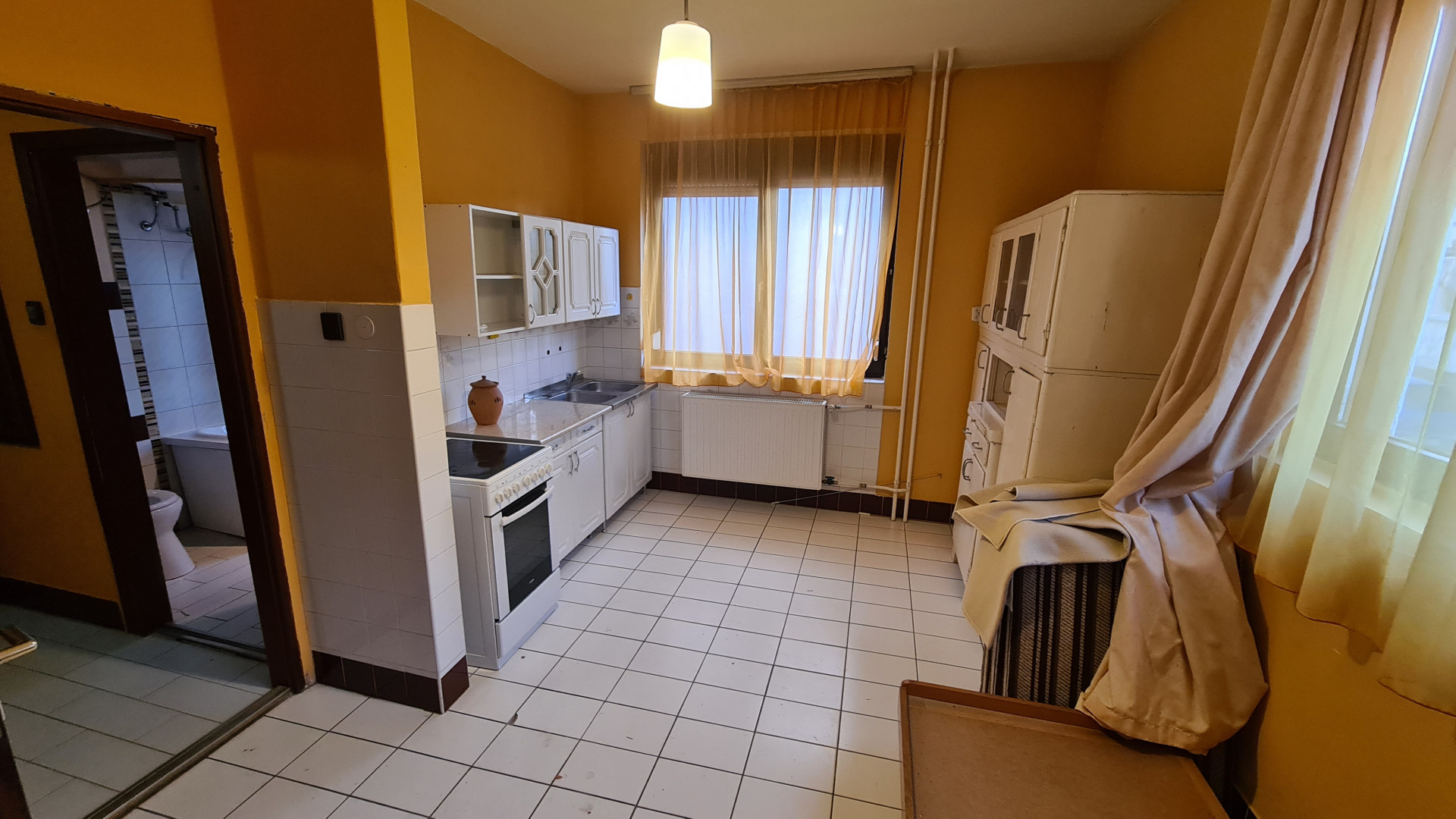 Budapest Eladó  Családi ház  Budapest Eladó  Családi ház  